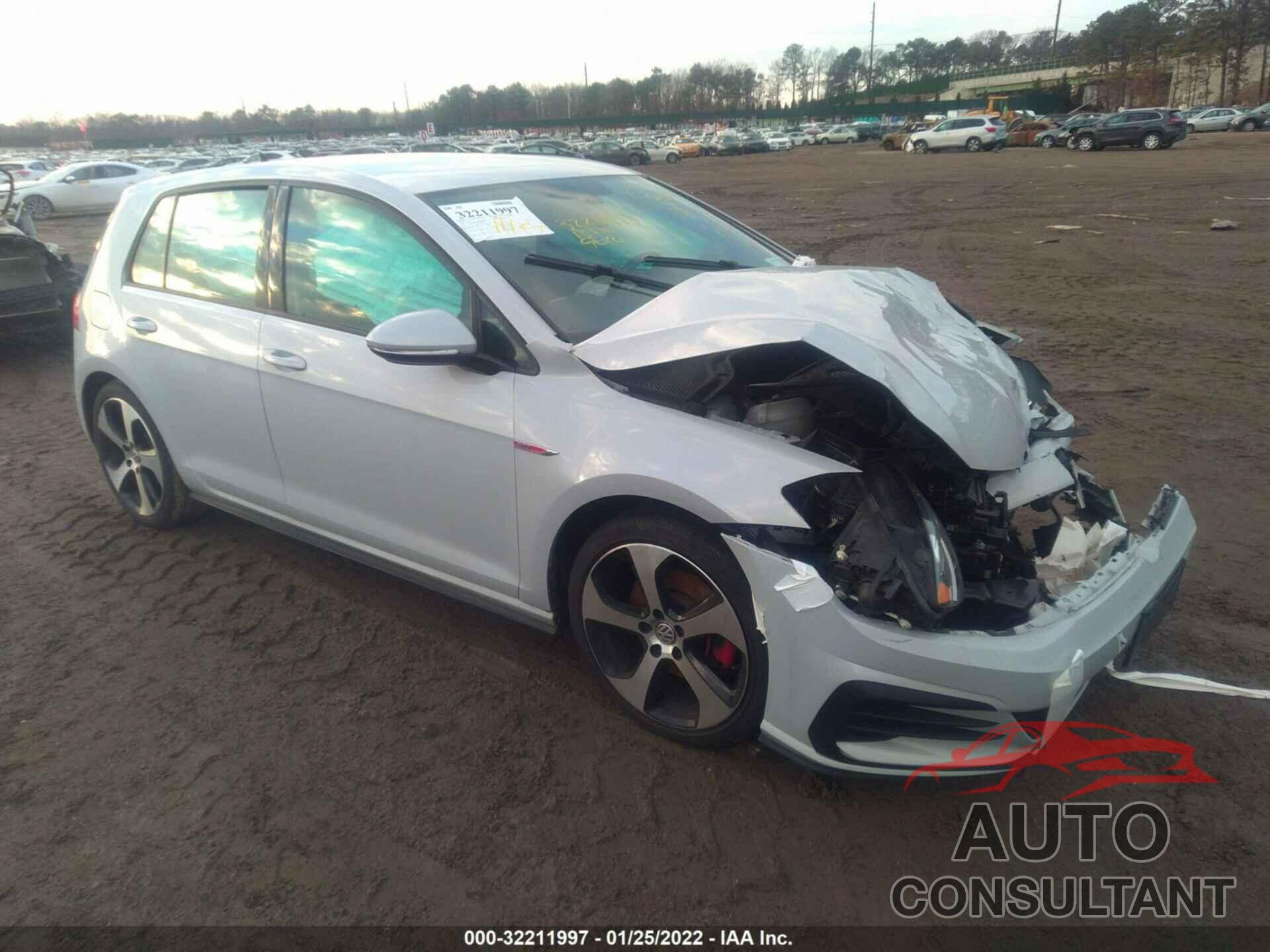 VOLKSWAGEN GOLF GTI 2018 - 3VW447AU6JM289512
