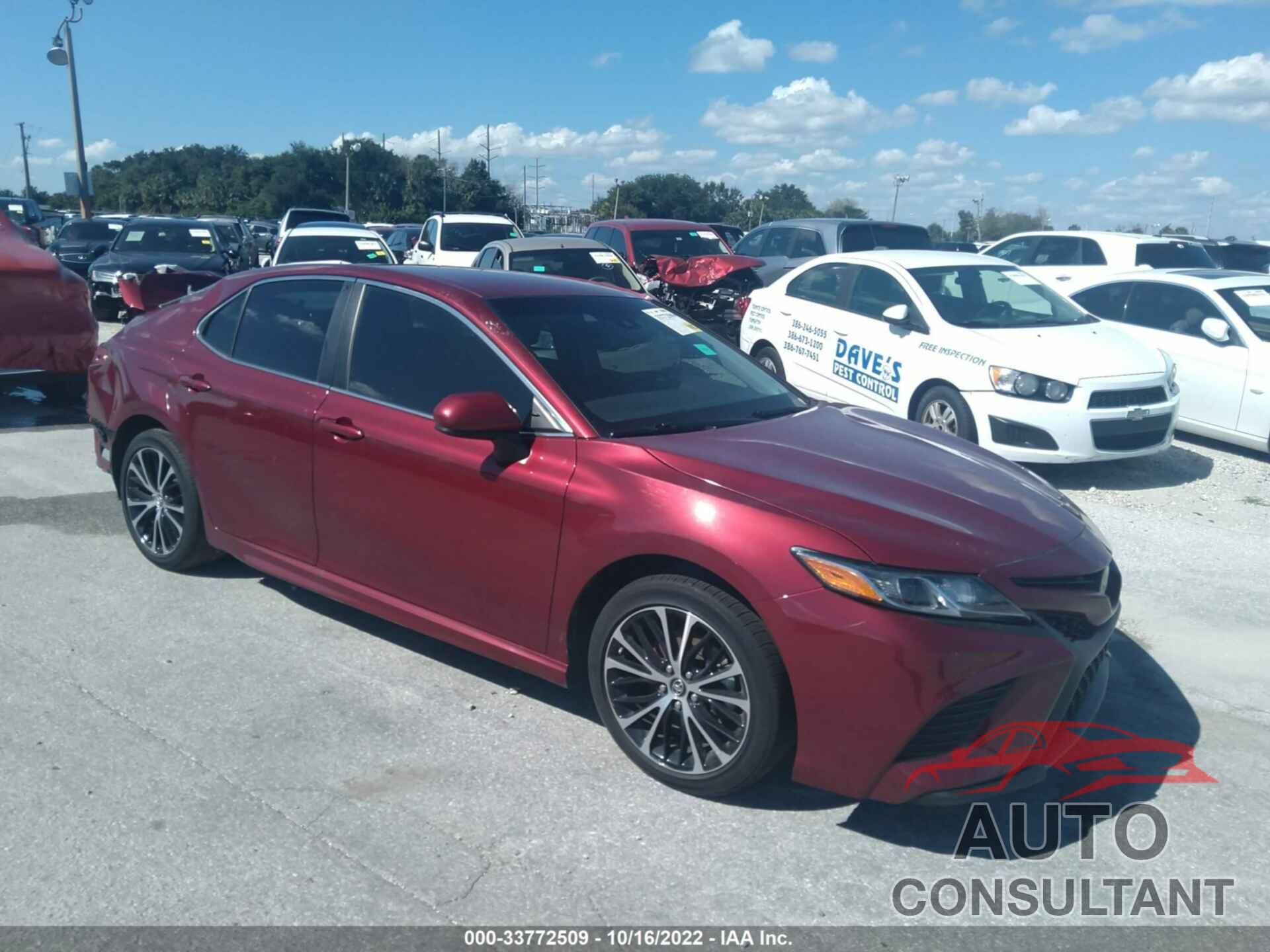 TOYOTA CAMRY 2018 - 4T1B11HK3JU549022