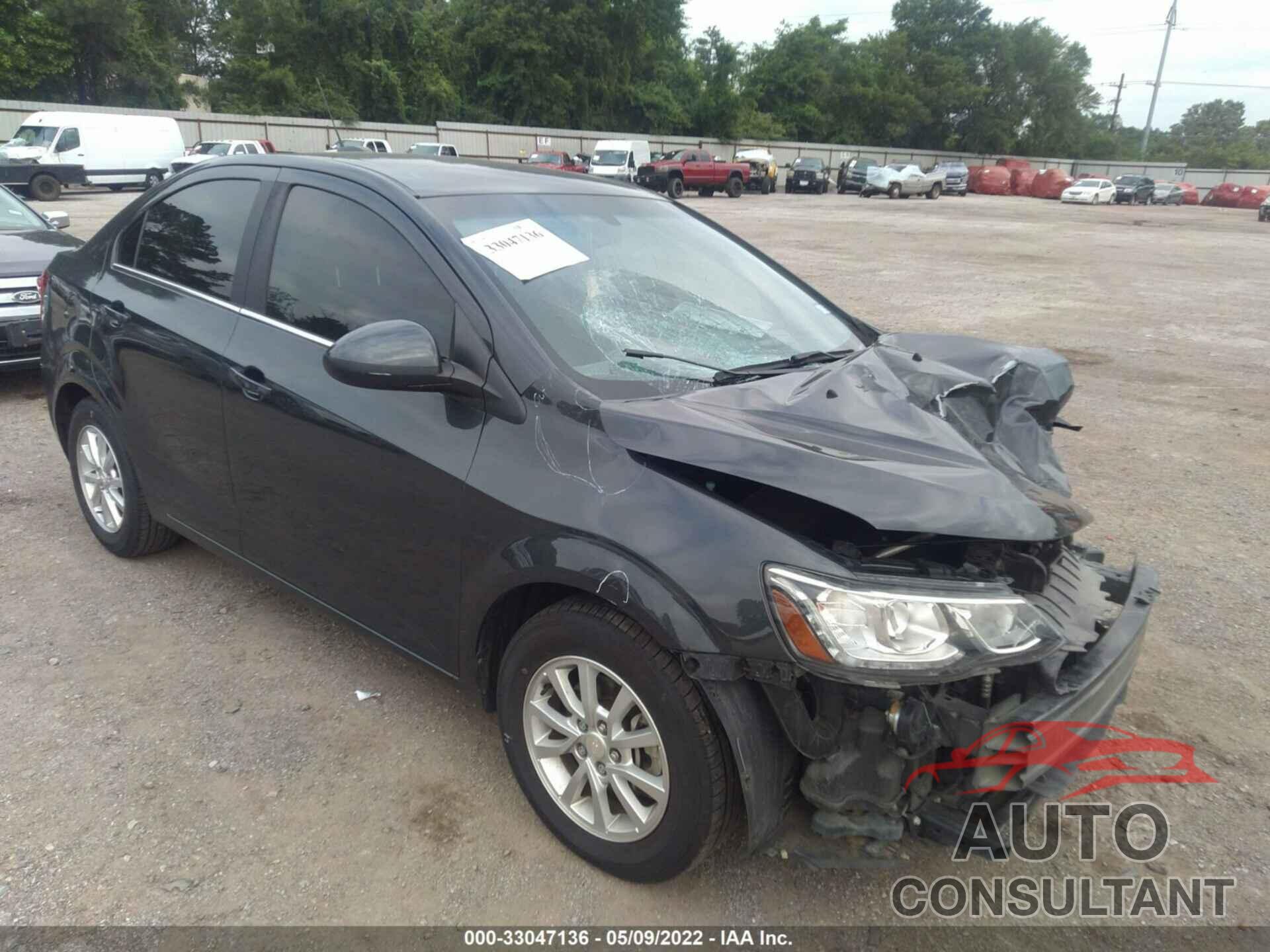 CHEVROLET SONIC 2017 - 1G1JD5SH6H4101162