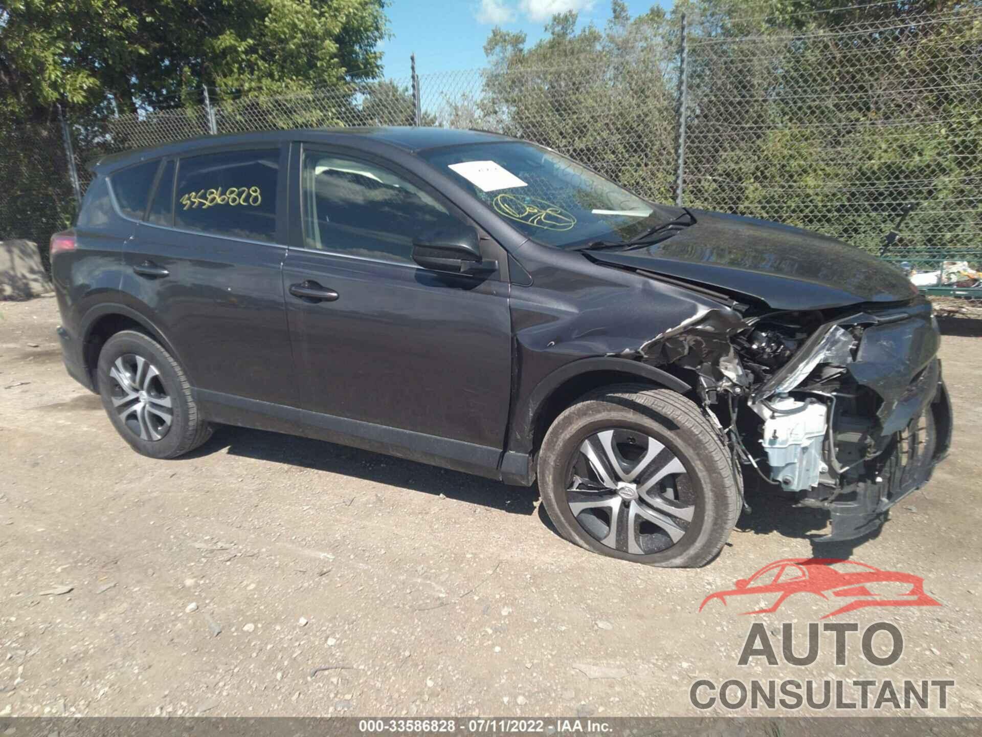 TOYOTA RAV4 2017 - JTMBFREV3HJ710970