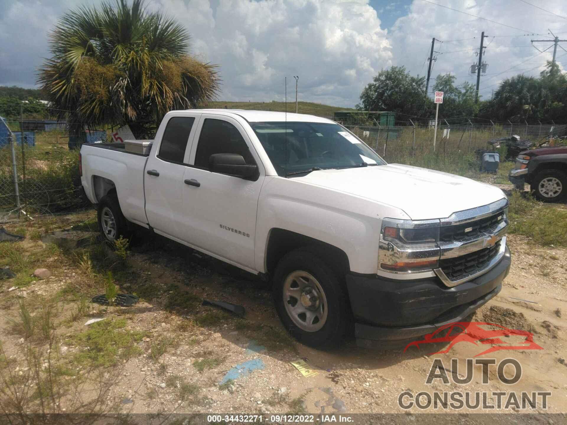 CHEVROLET SILVERADO 1500 2018 - 1GCRCNEH2JZ264036