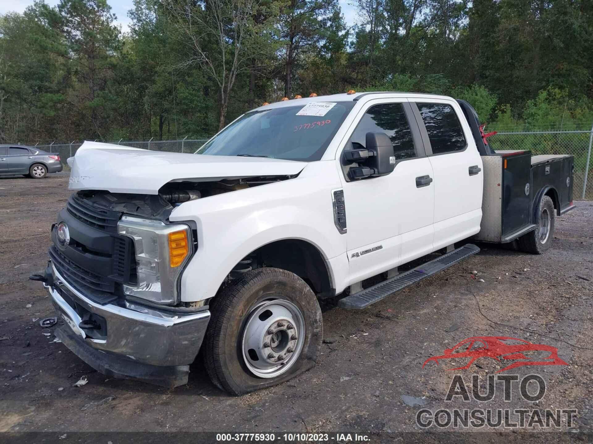 FORD F-350 CHASSIS 2017 - 1FD8W3HT9HED04570