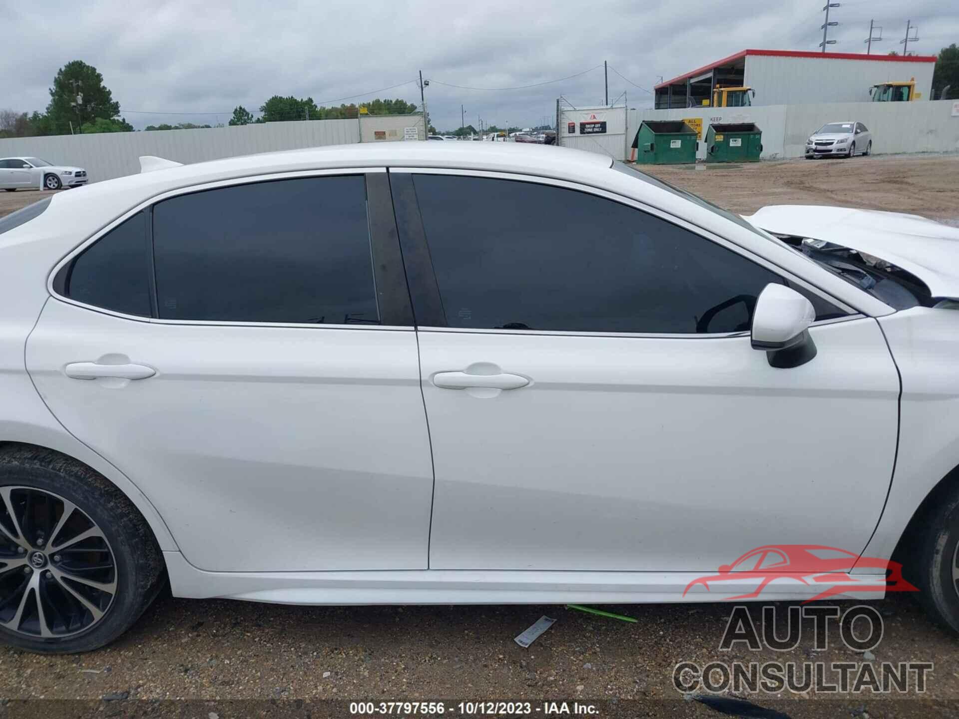 TOYOTA CAMRY 2019 - 4T1B11HK5KU688148