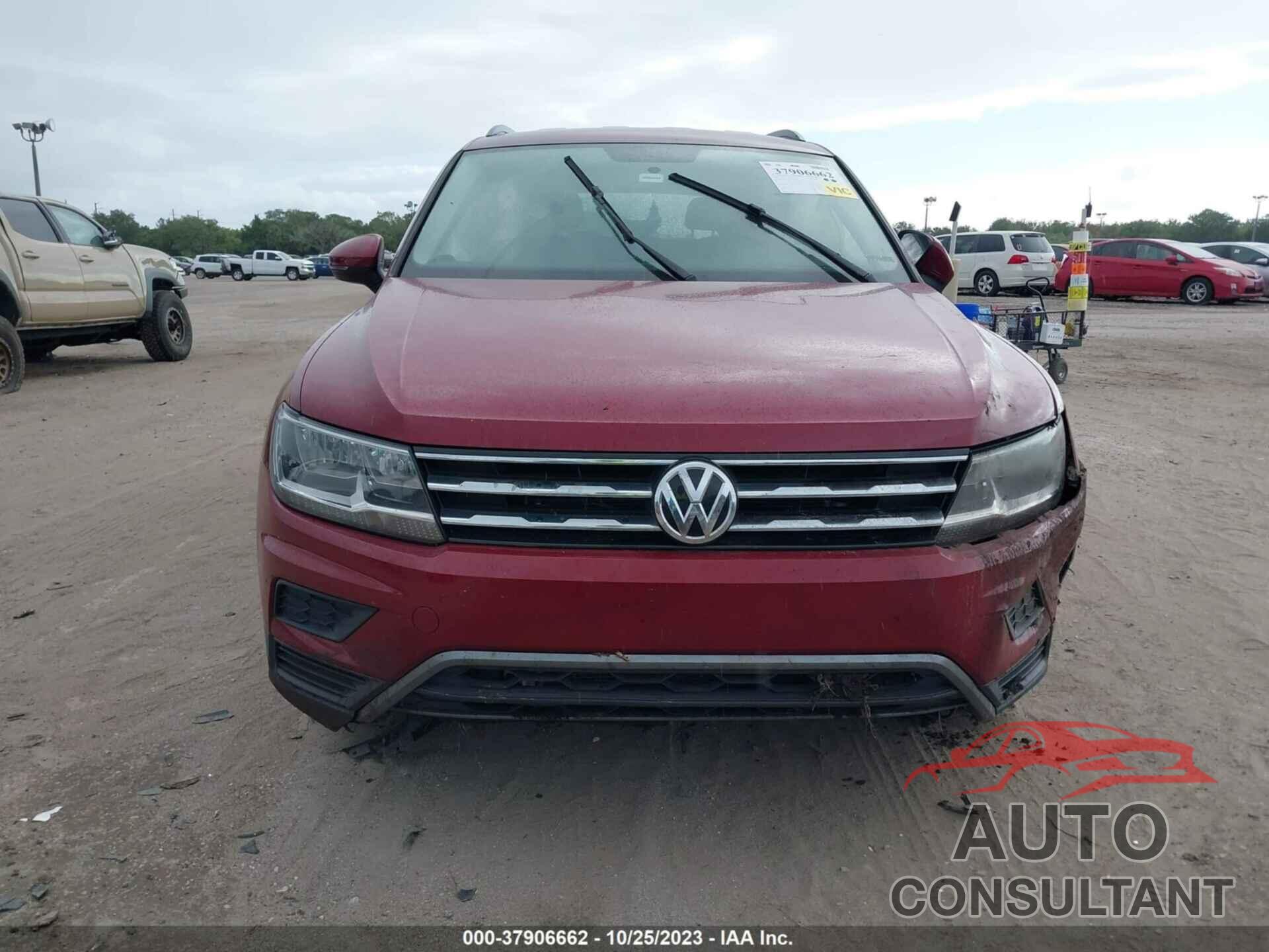 VOLKSWAGEN TIGUAN 2018 - 3VV1B7AXXJM122612