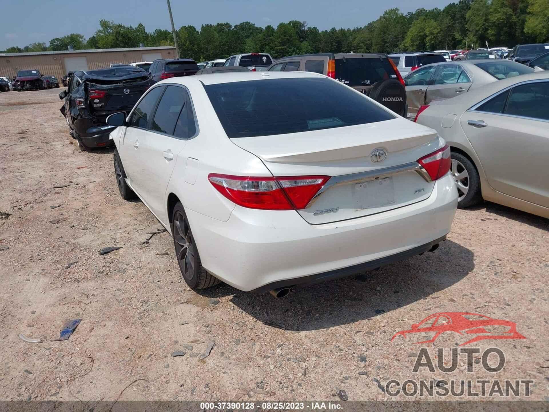 TOYOTA CAMRY 2015 - 4T1BK1FK8FU029549