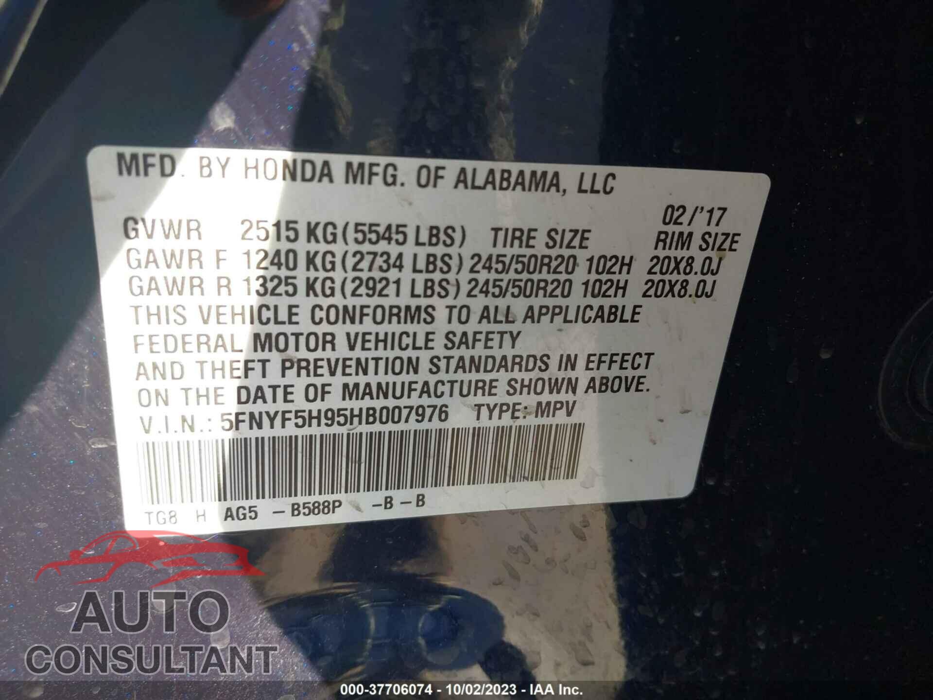 HONDA PILOT 2017 - 5FNYF5H95HB007976