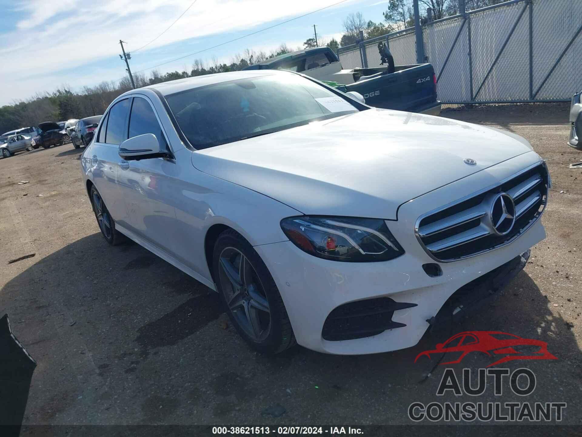 MERCEDES-BENZ E 300 2019 - WDDZF4JB2KA568220