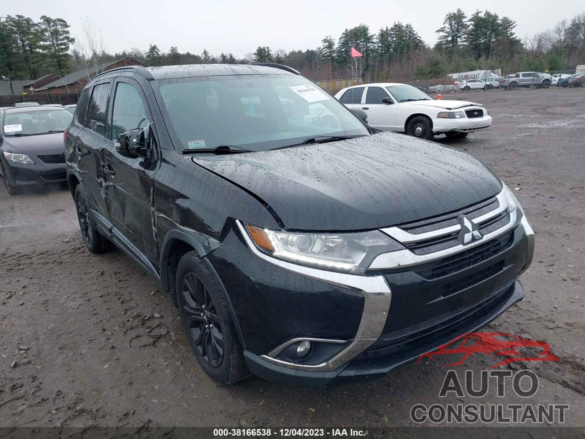 MITSUBISHI OUTLANDER 2018 - JA4AZ3A37JZ069117