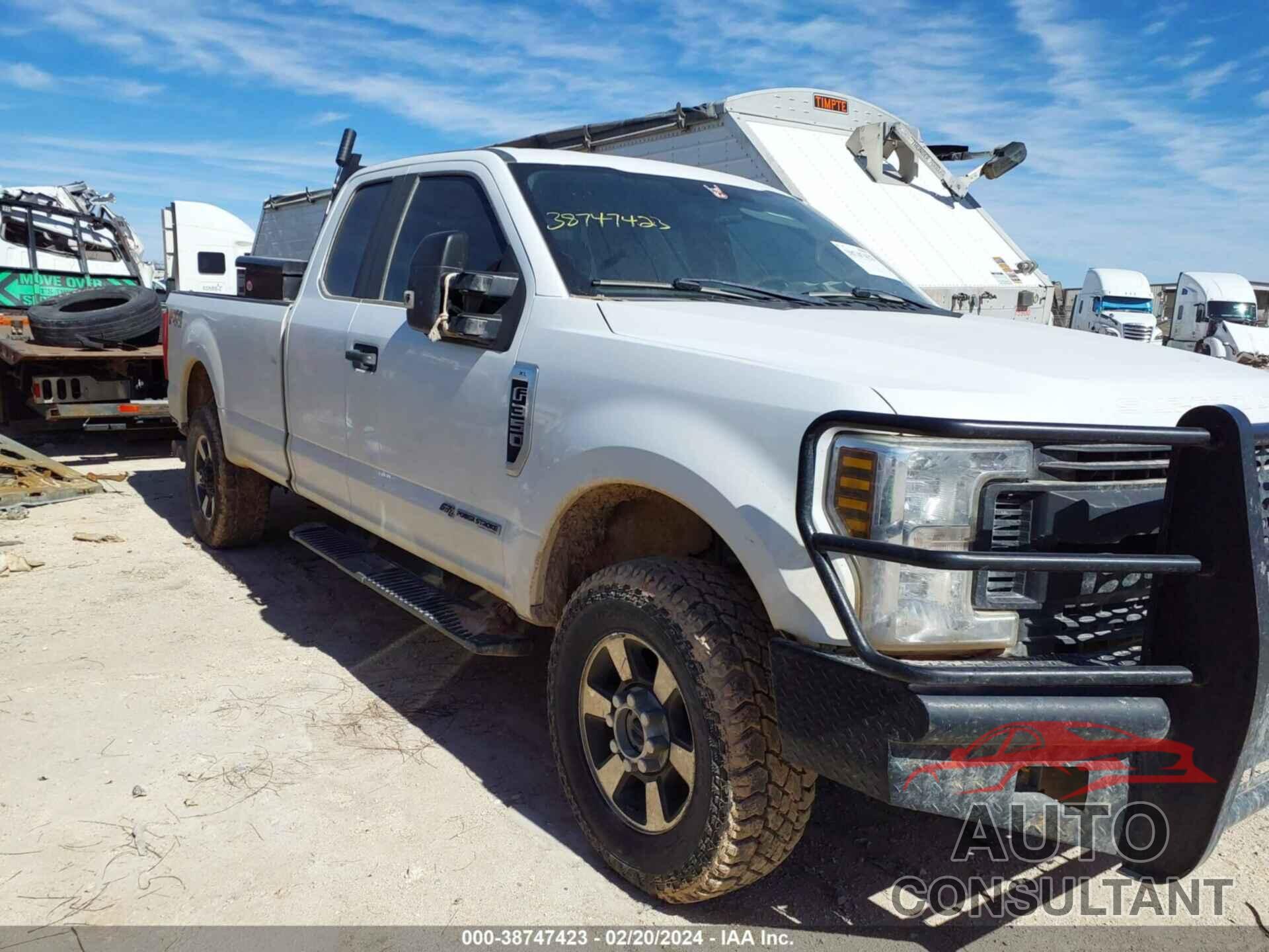 FORD F-350 2018 - 1FT8X3BT8JEC12480