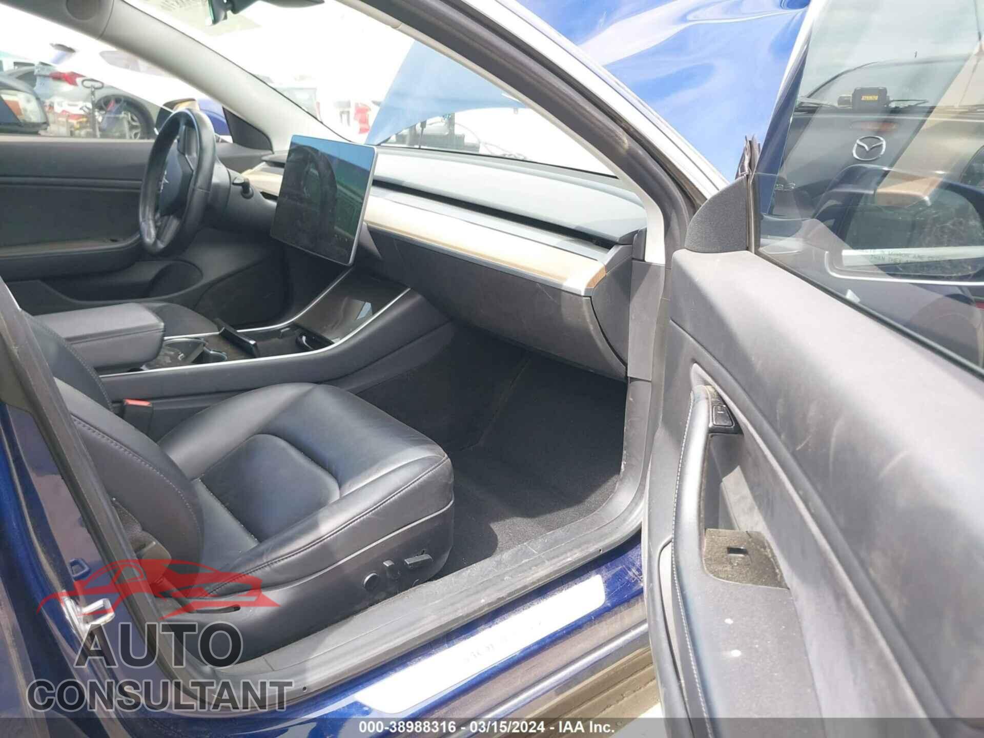TESLA MODEL 3 2018 - 5YJ3E1EA8JF035863