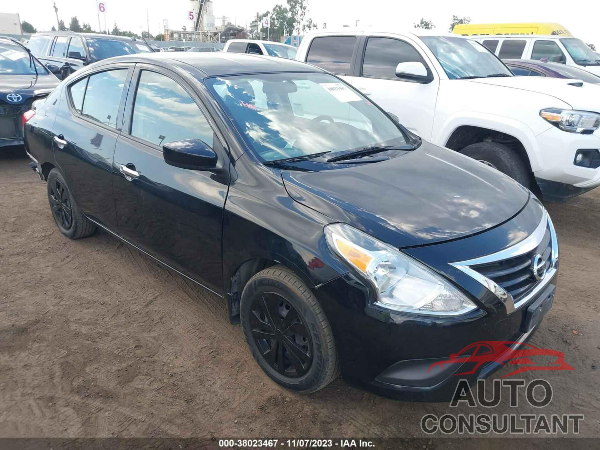 NISSAN VERSA 2019 - 3N1CN7AP1KL817215