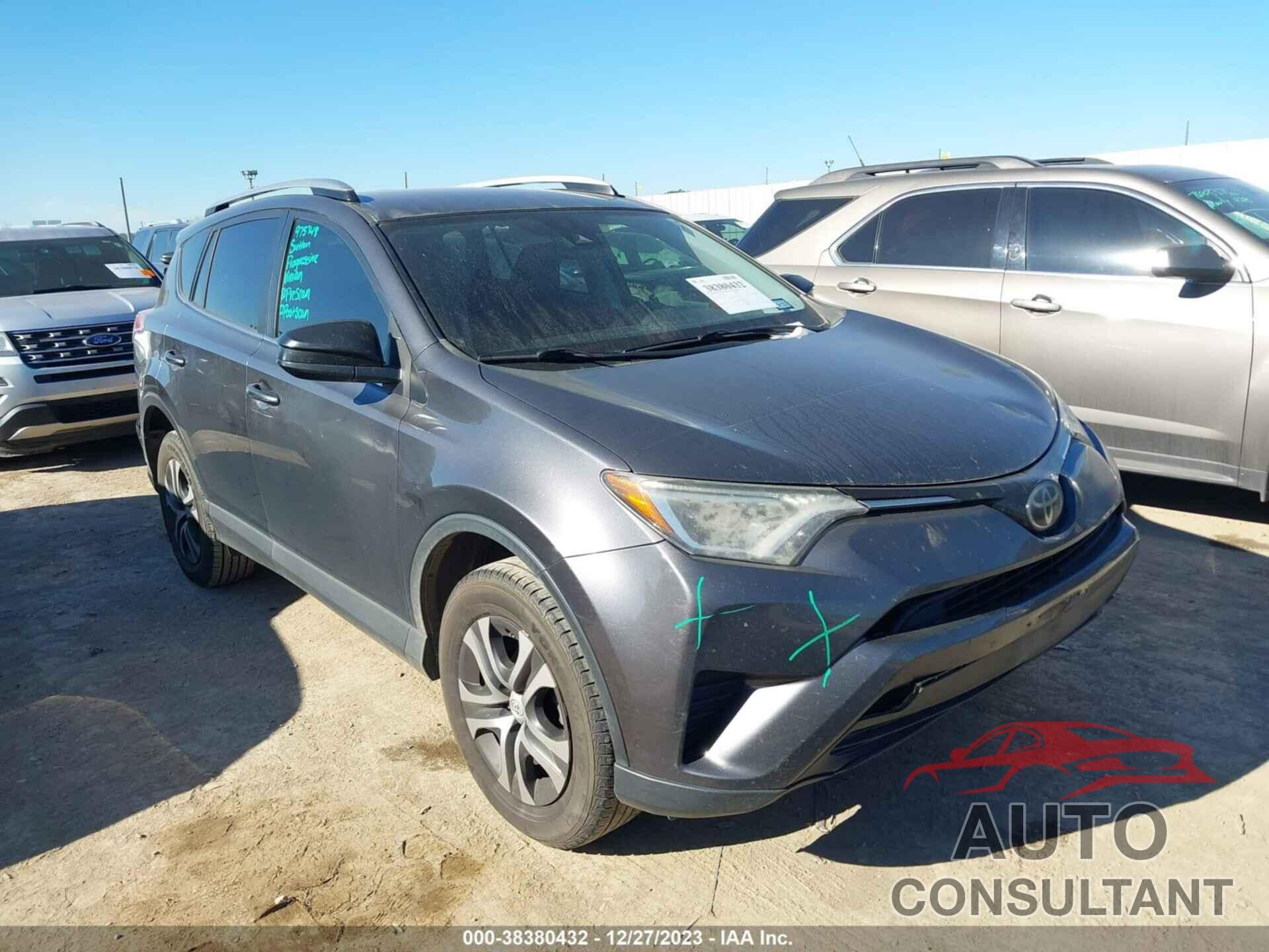 TOYOTA RAV4 2017 - JTMZFREV4HJ702617