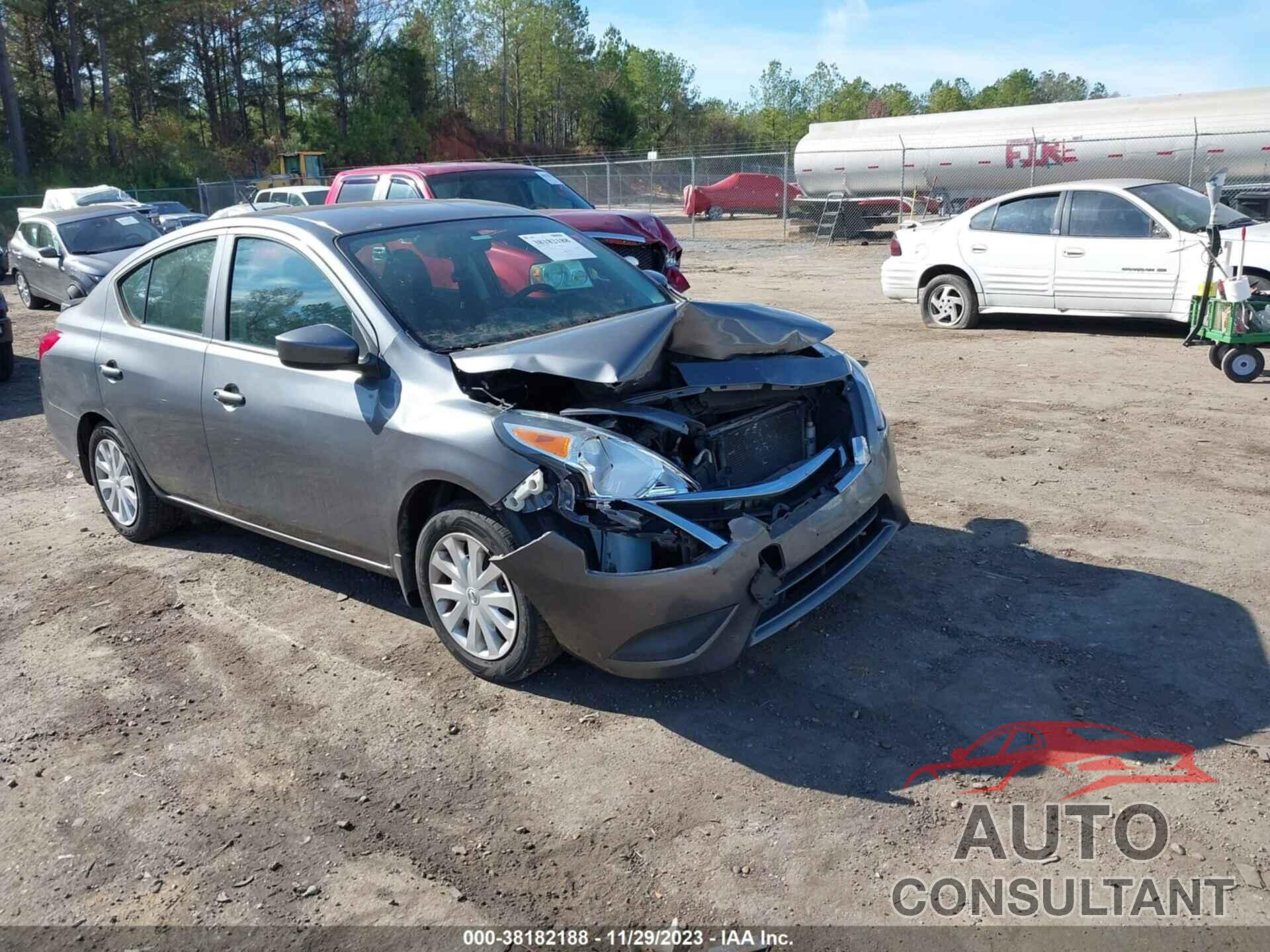 NISSAN VERSA 2018 - 3N1CN7AP8JL887891