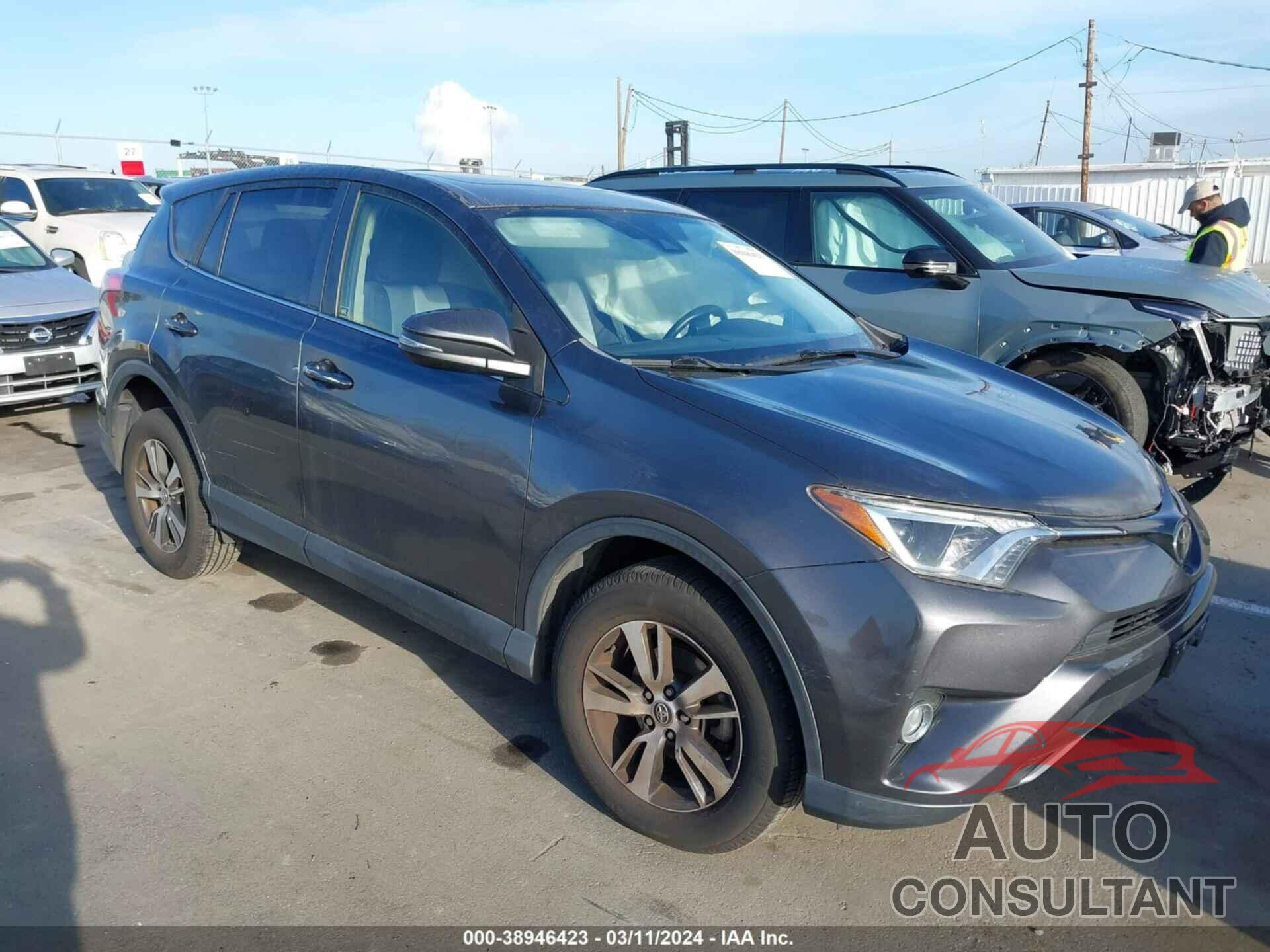 TOYOTA RAV4 2017 - JTMWFREV9HJ149319