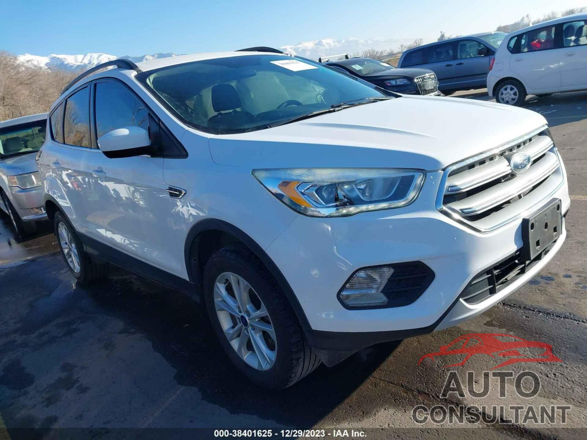 FORD ESCAPE 2017 - 1FMCU9GD4HUE17393