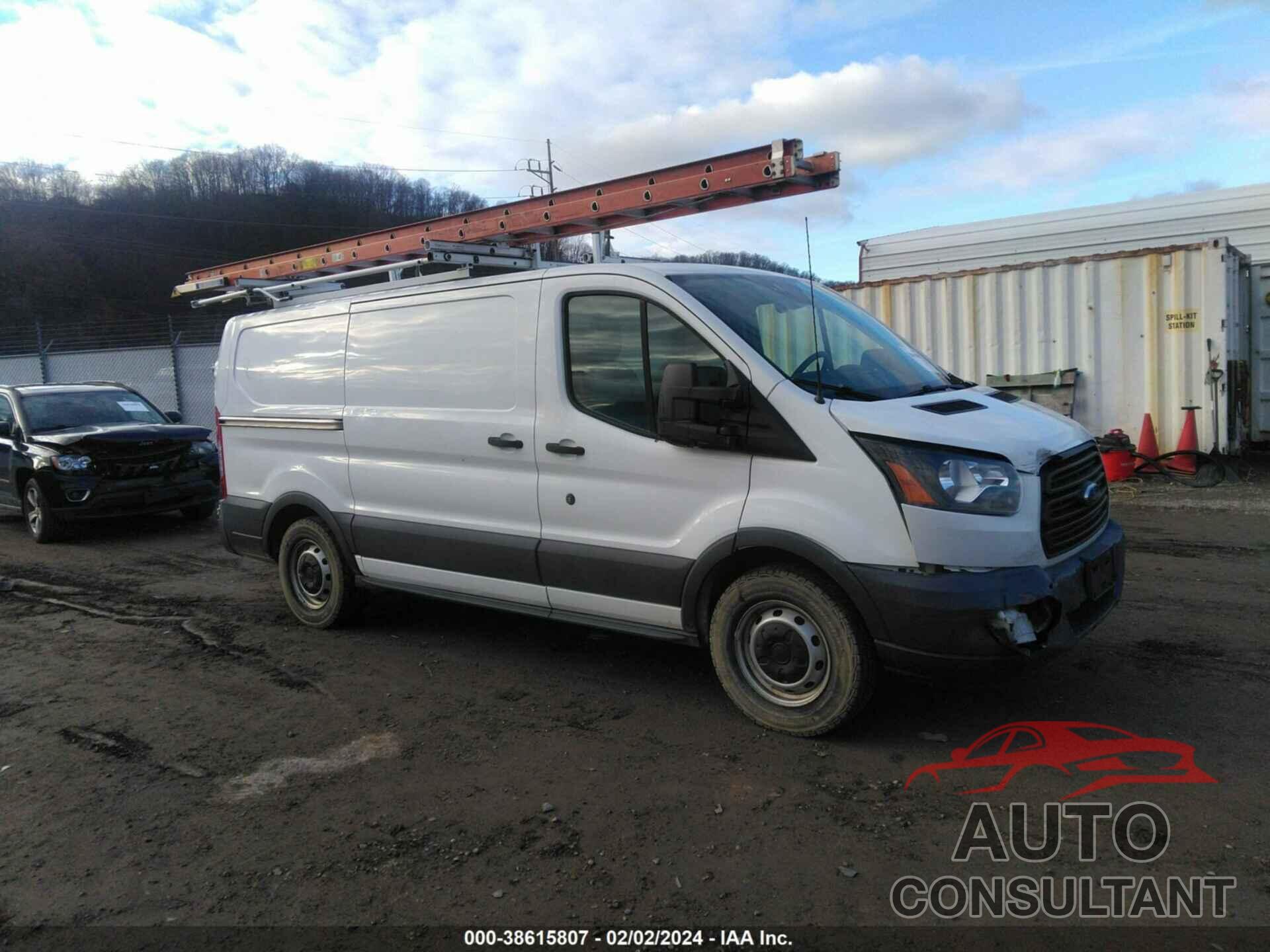 FORD TRANSIT-150 2017 - 1FTYE1YM4HKB17615