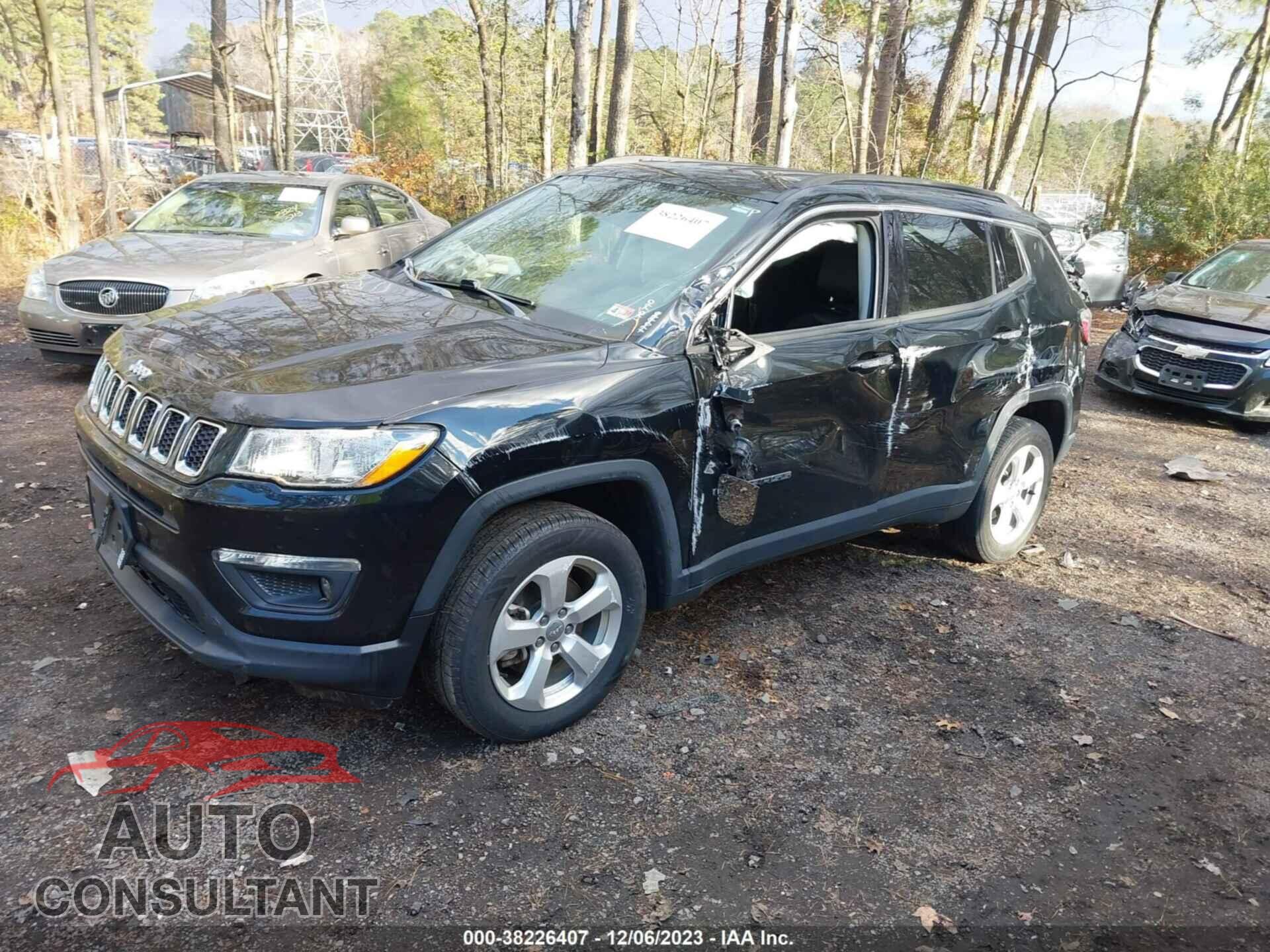 JEEP COMPASS 2018 - 3C4NJDBB3JT211576