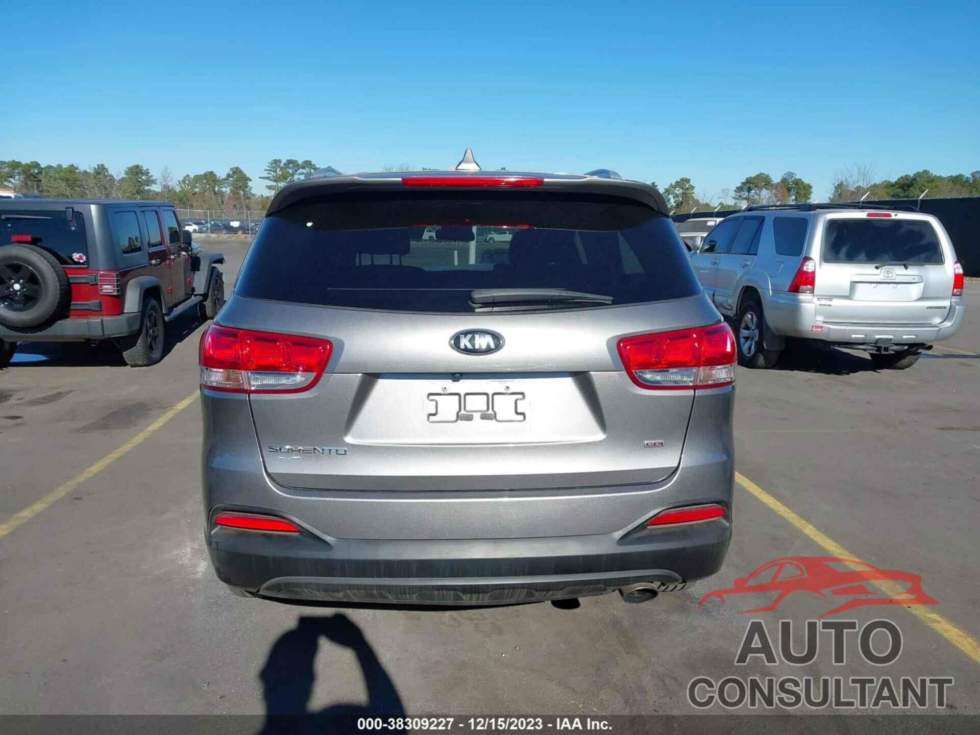 KIA SORENTO 2018 - 5XYPG4A35JG388476