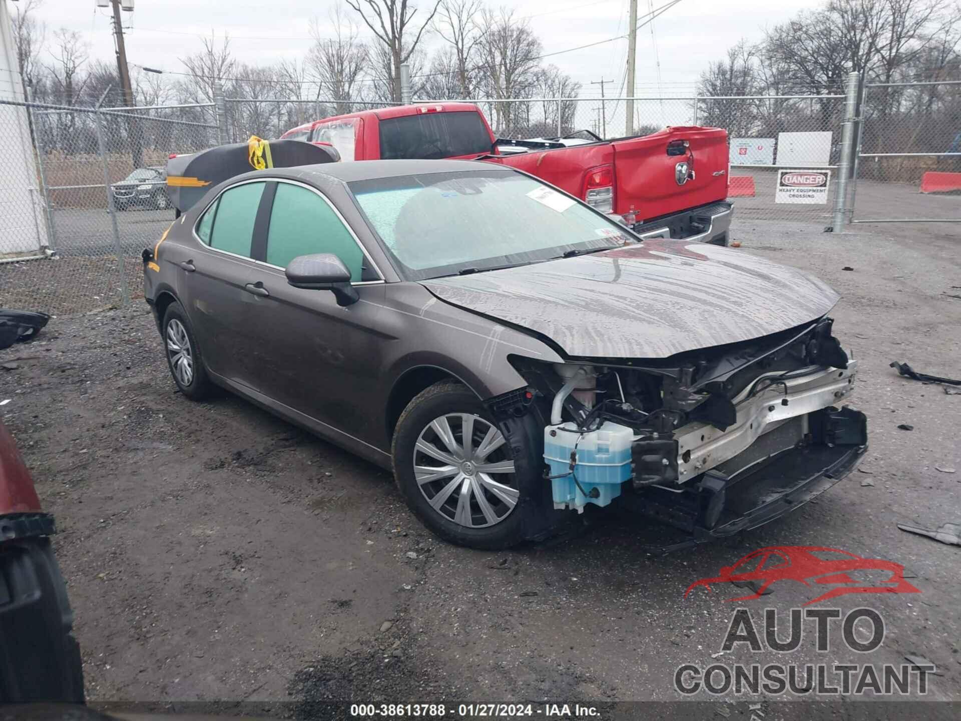TOYOTA CAMRY 2018 - 4T1B11HK5JU618759