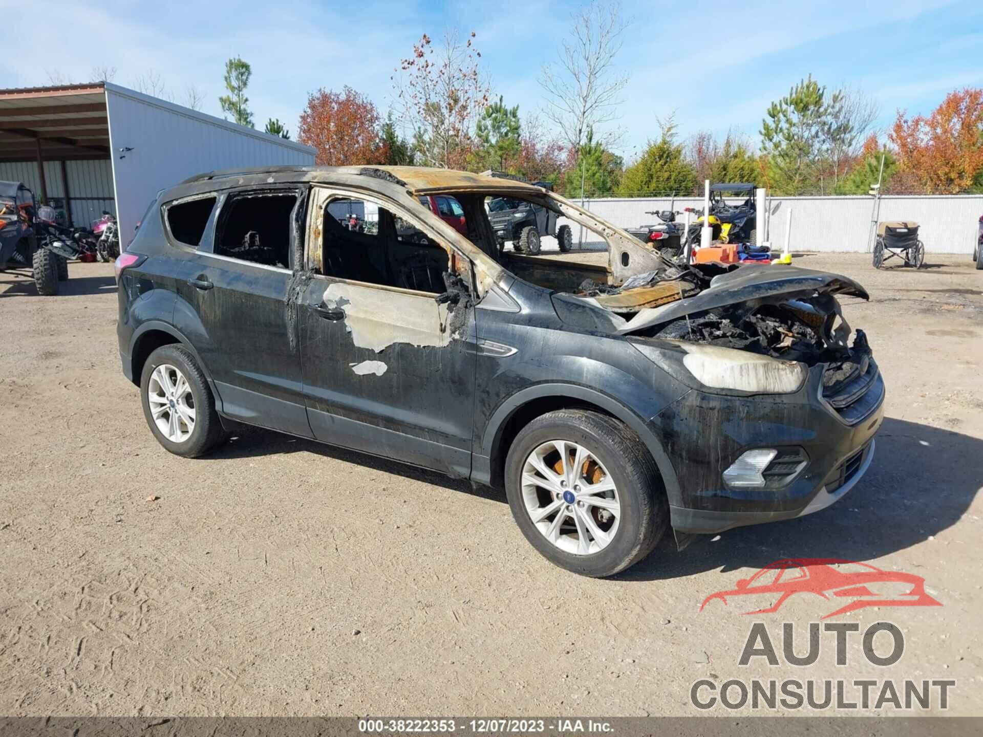 FORD ESCAPE 2018 - 1FMCU0GD4JUC12559