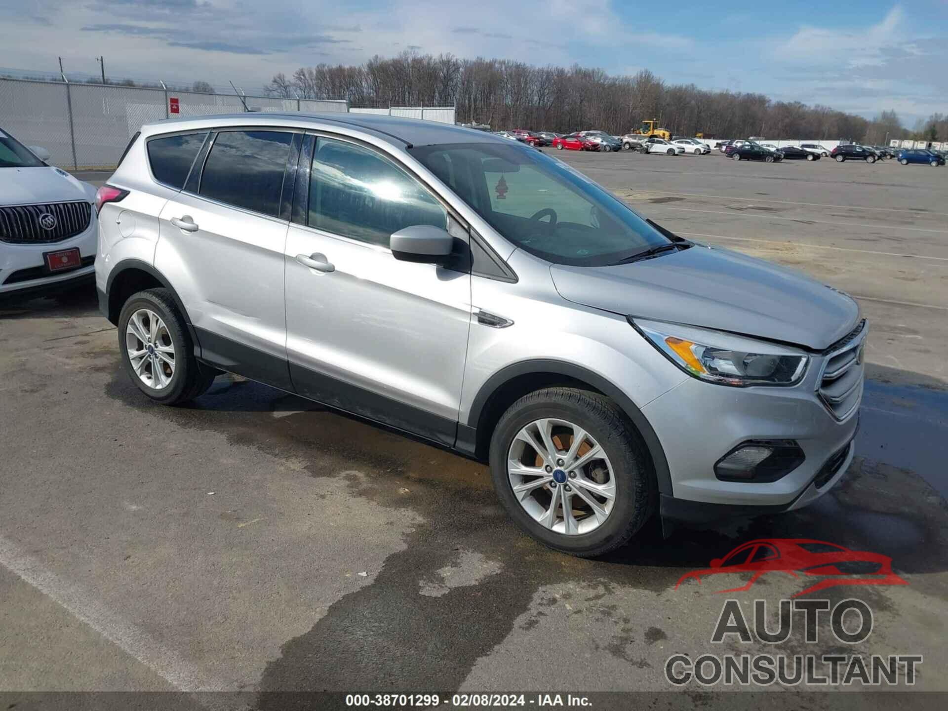 FORD ESCAPE 2017 - 1FMCU0GD0HUE22280