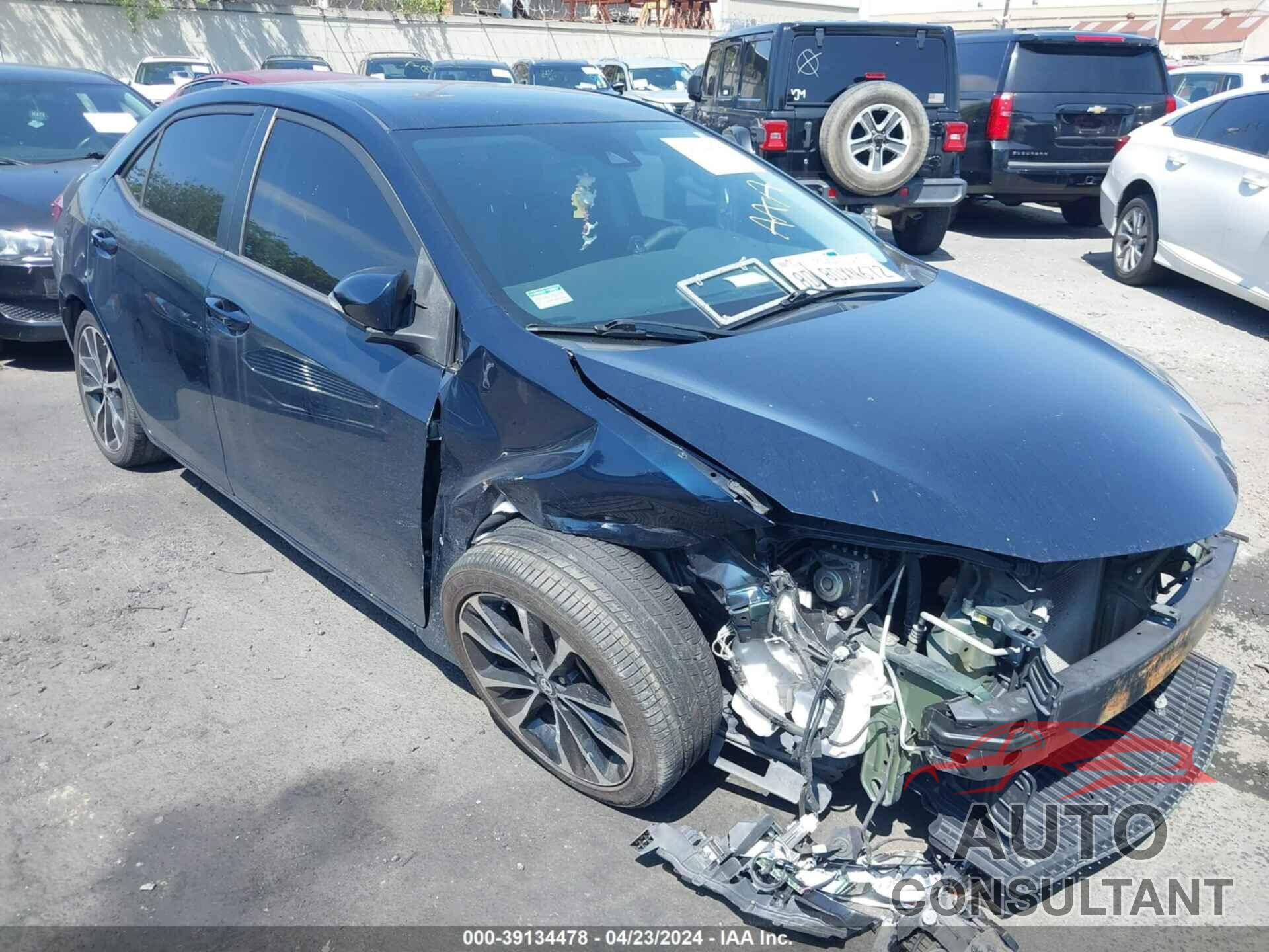 TOYOTA COROLLA 2018 - 5YFBURHE8JP792634