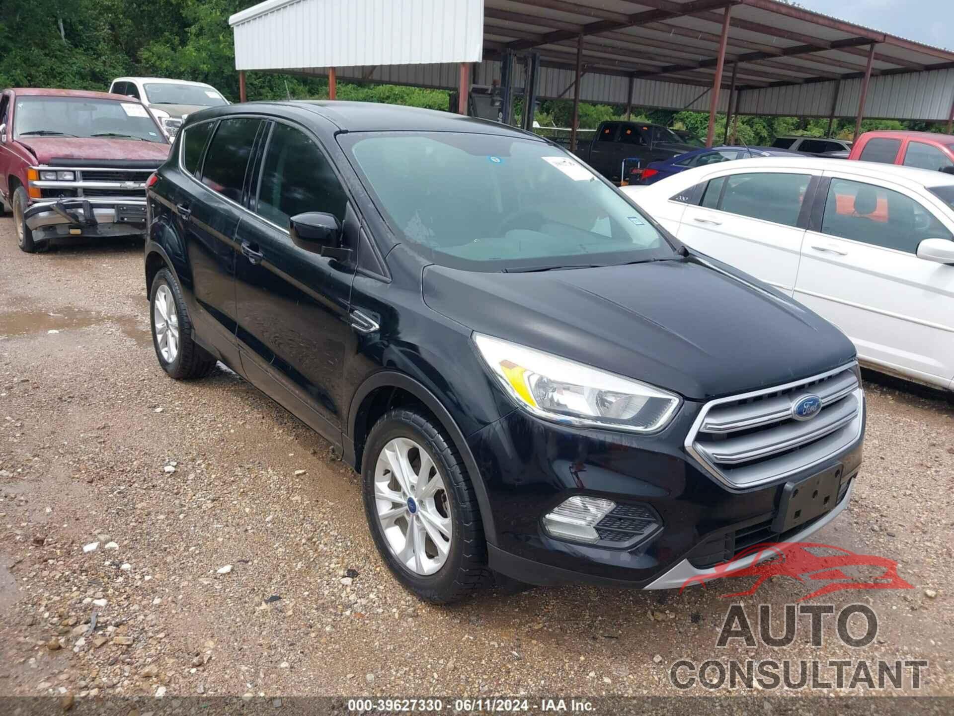 FORD ESCAPE 2017 - 1FMCU0GD7HUD27912