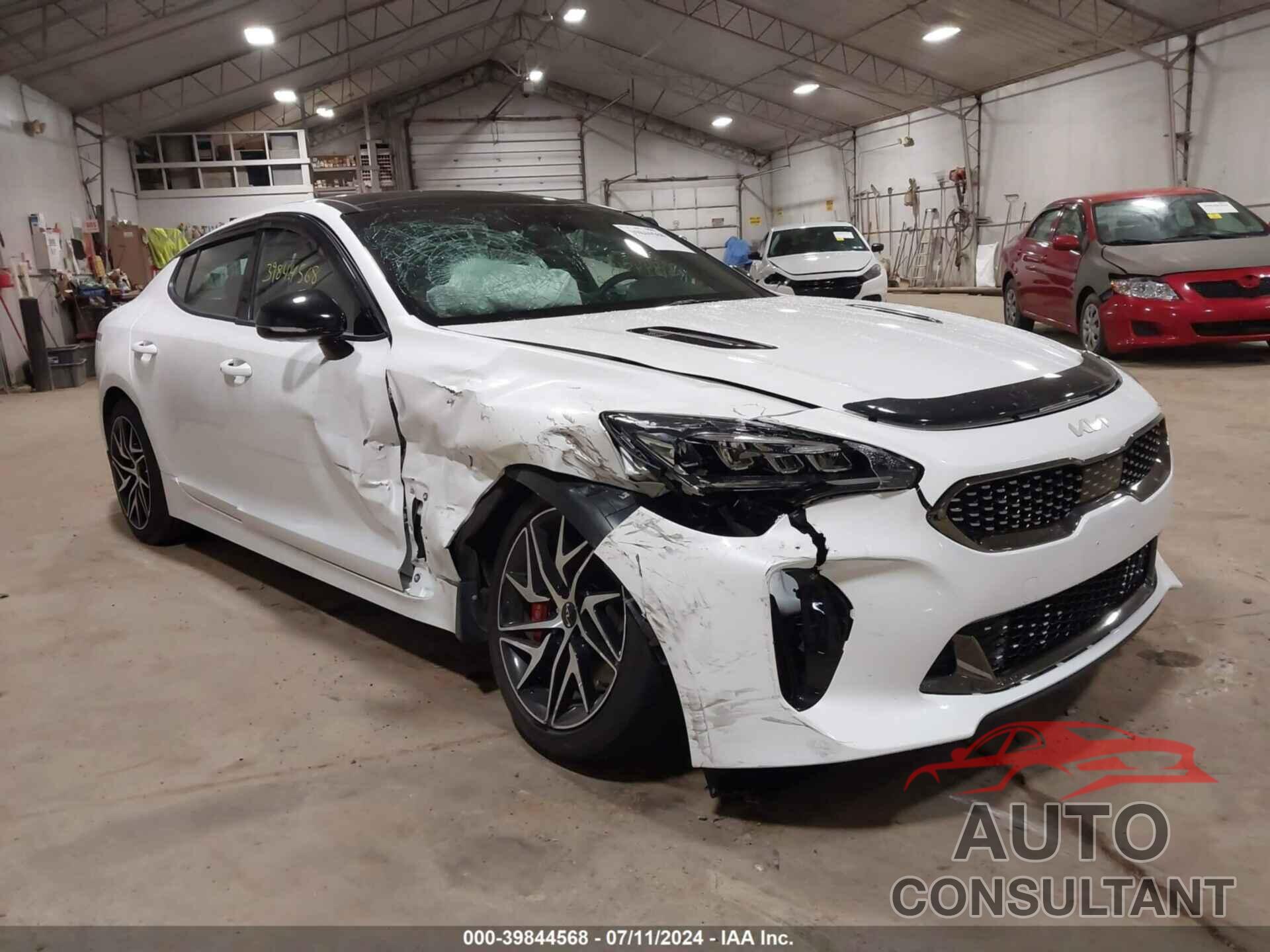 KIA STINGER 2023 - KNAE35LD1P6131273