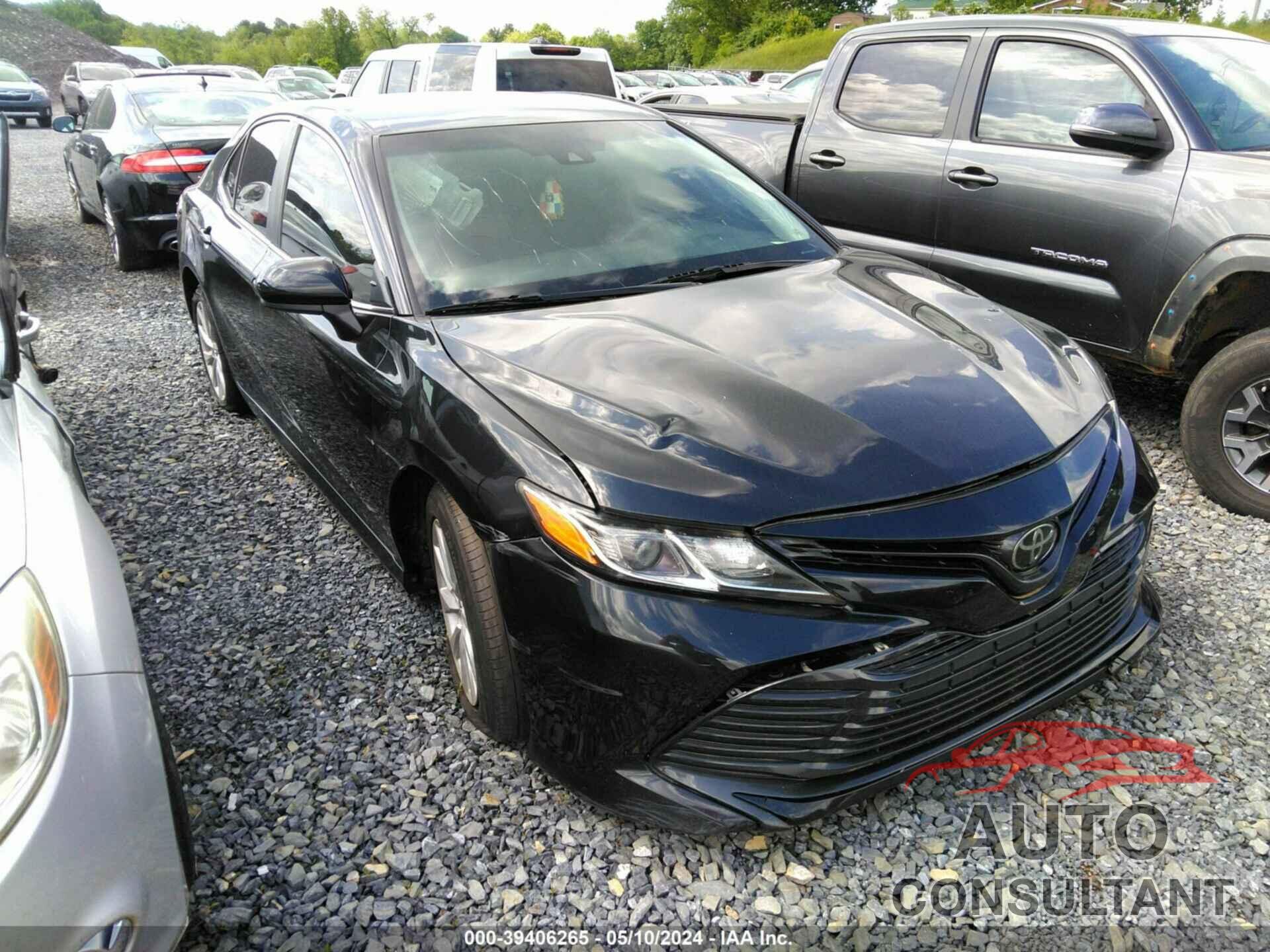 TOYOTA CAMRY 2018 - 4T1B11HK1JU084823