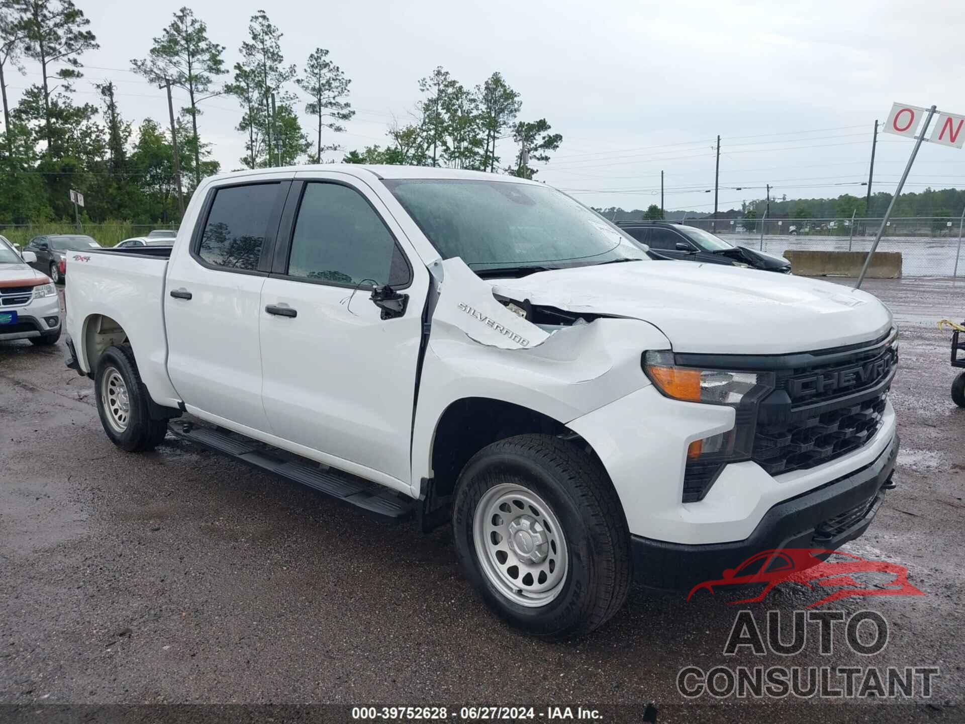 CHEVROLET SILVERADO 1500 2023 - 1GCPDAEK7PZ101142
