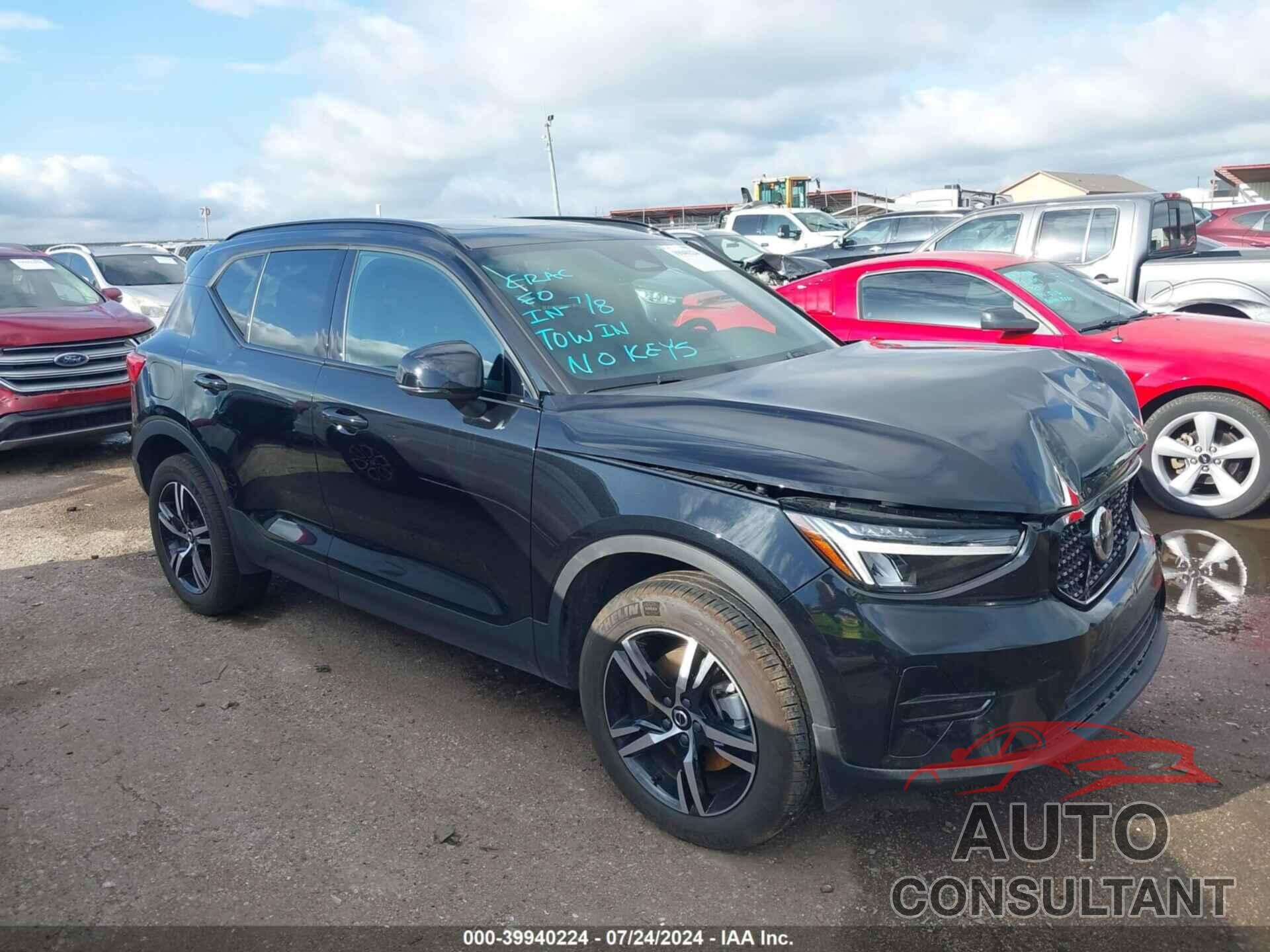 VOLVO XC40 2024 - YV4L12UK0R2237491