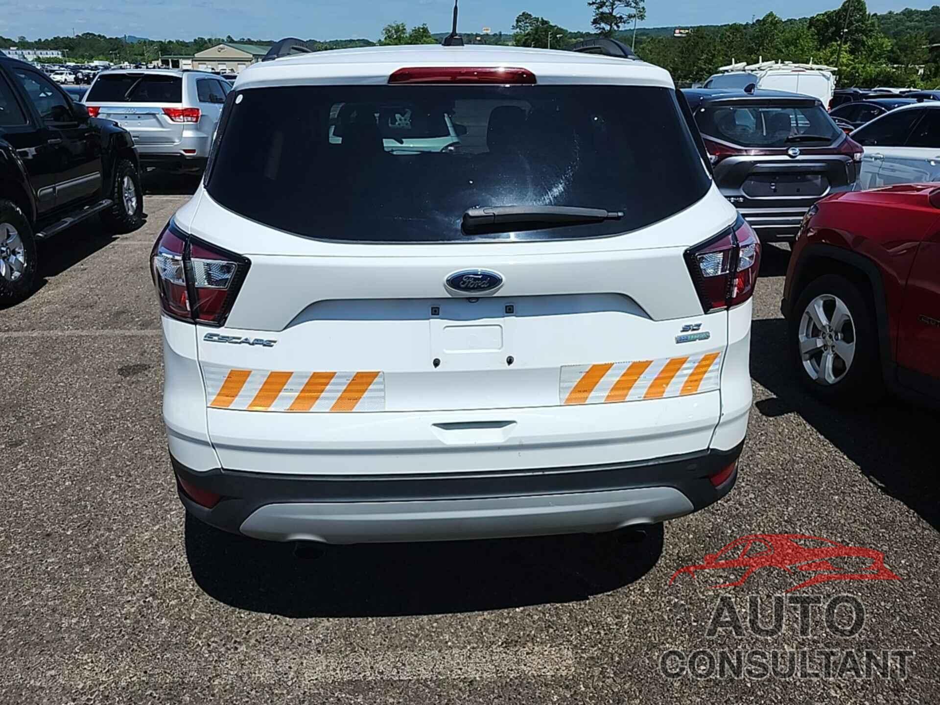 FORD ESCAPE 2018 - 1FMCU0GD9JUC88911