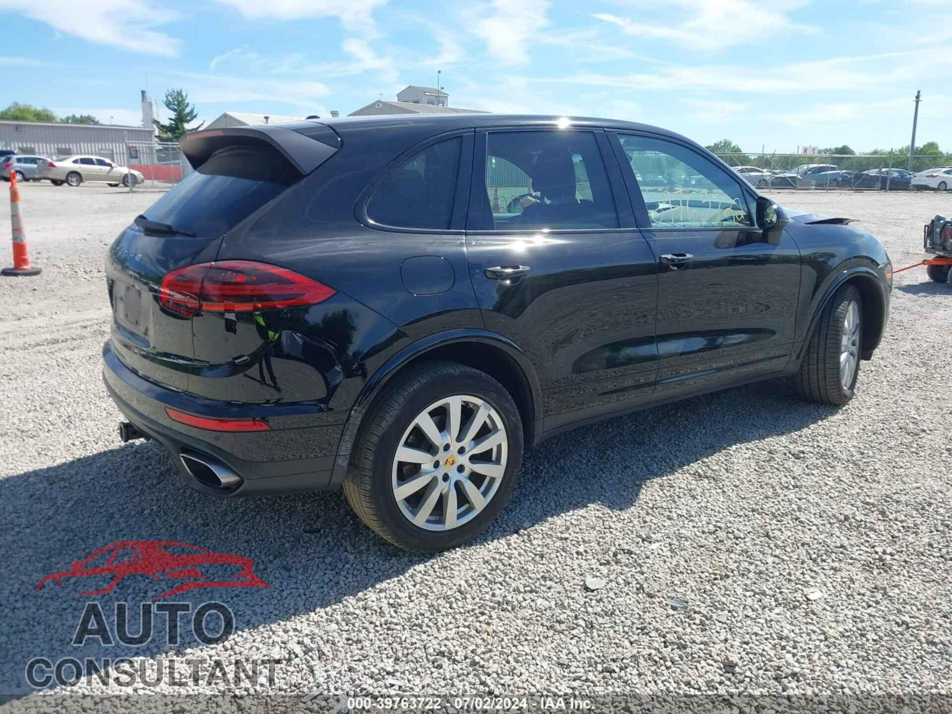PORSCHE CAYENNE 2018 - WP1AA2A25JKA03767