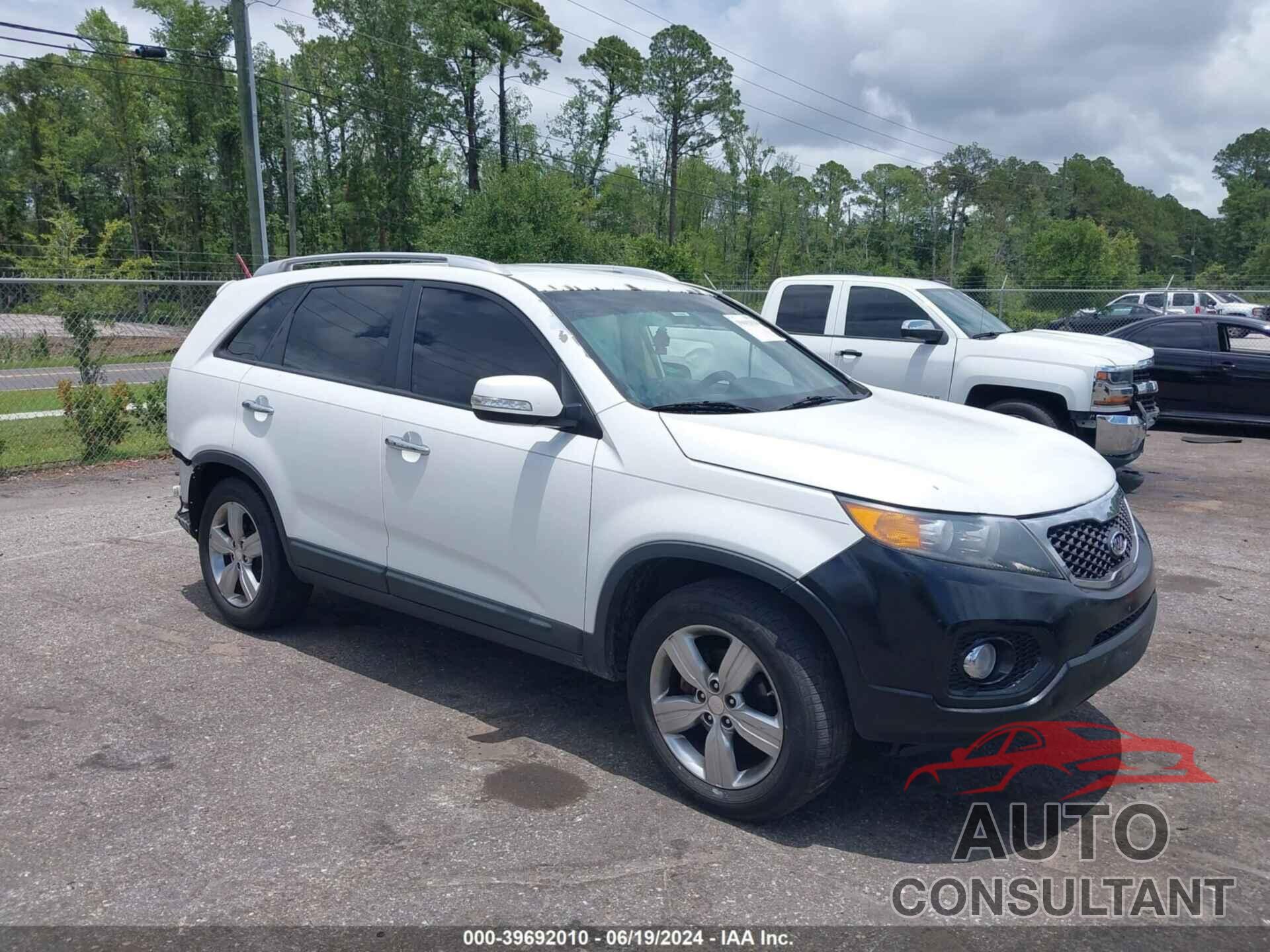KIA SORENTO 2013 - 5XYKU4A60DG364894