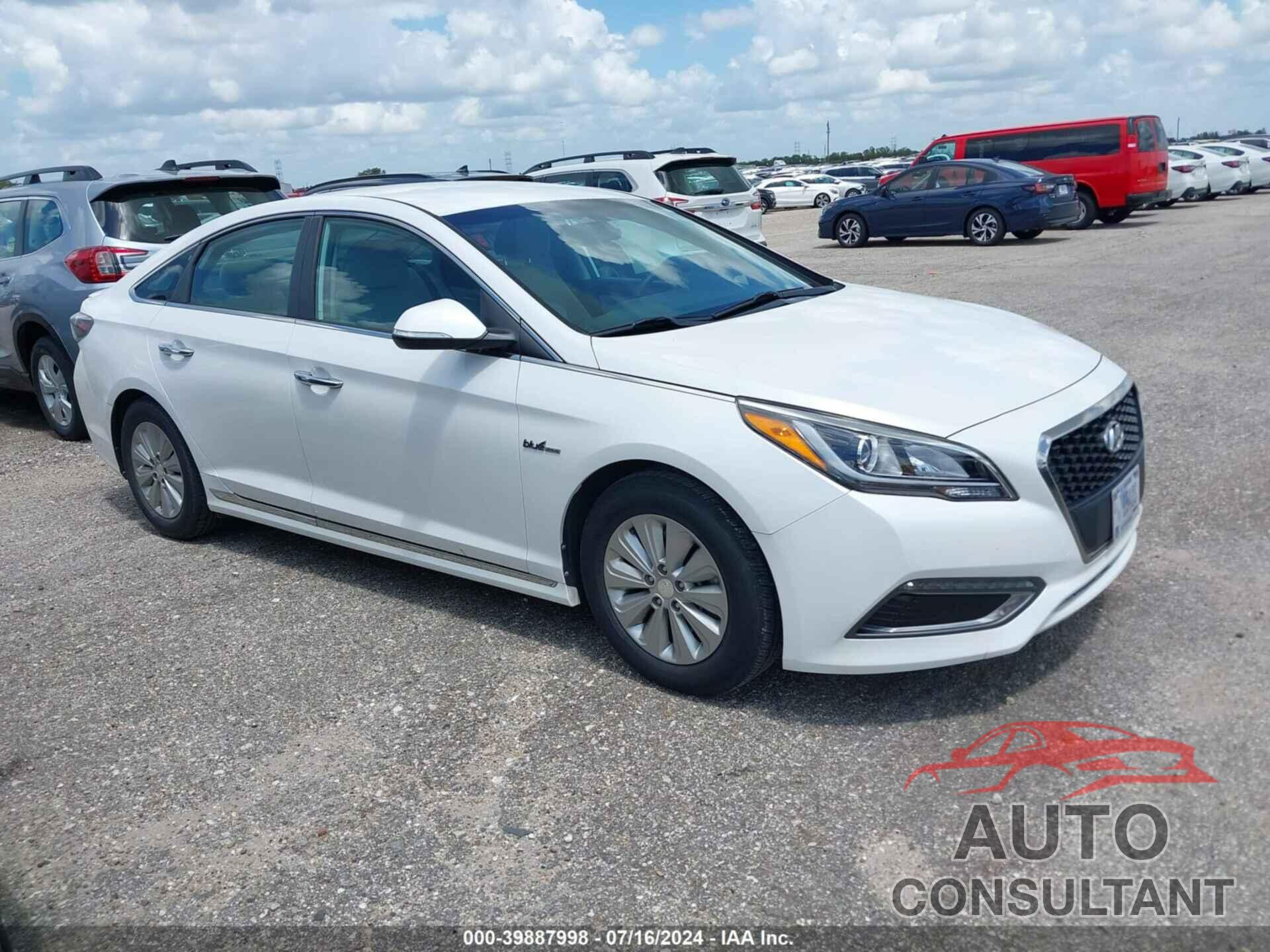 HYUNDAI SONATA HYBRID 2016 - KMHE24L17GA039437