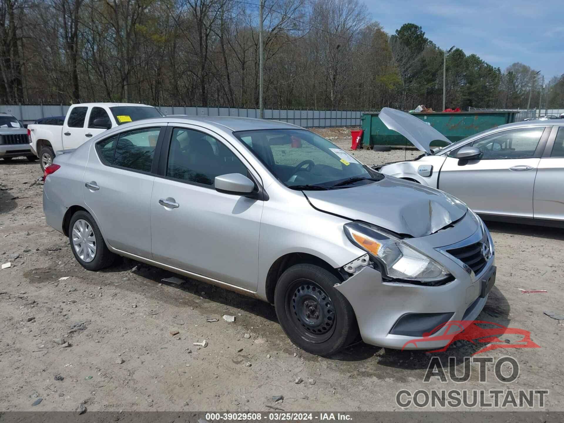 NISSAN VERSA 2019 - 3N1CN7AP6KL880469