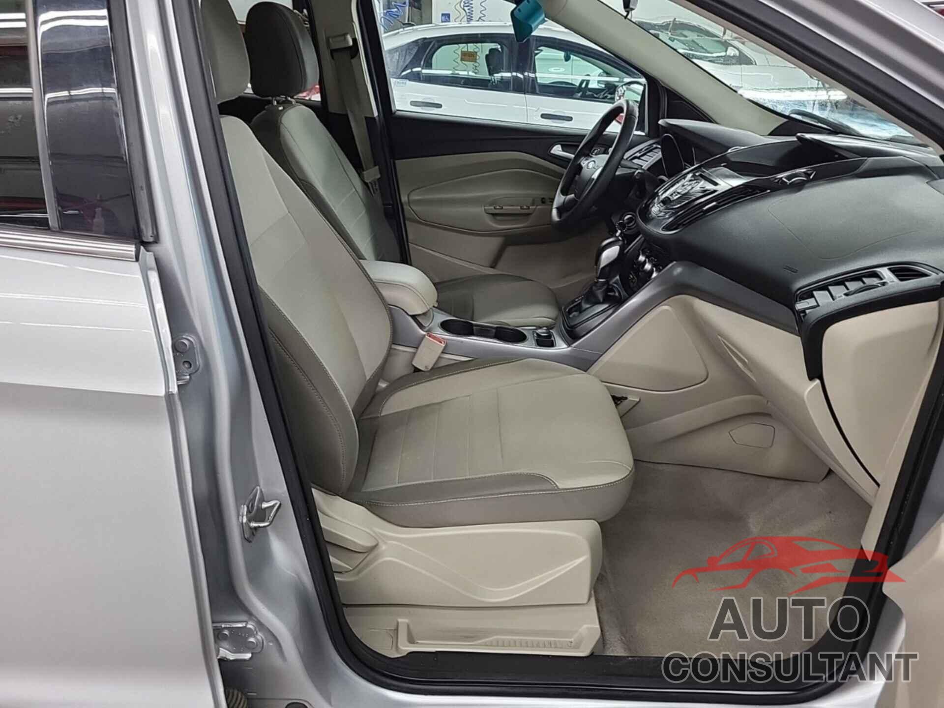 FORD ESCAPE 2016 - 1FMCU9GX2GUC13992