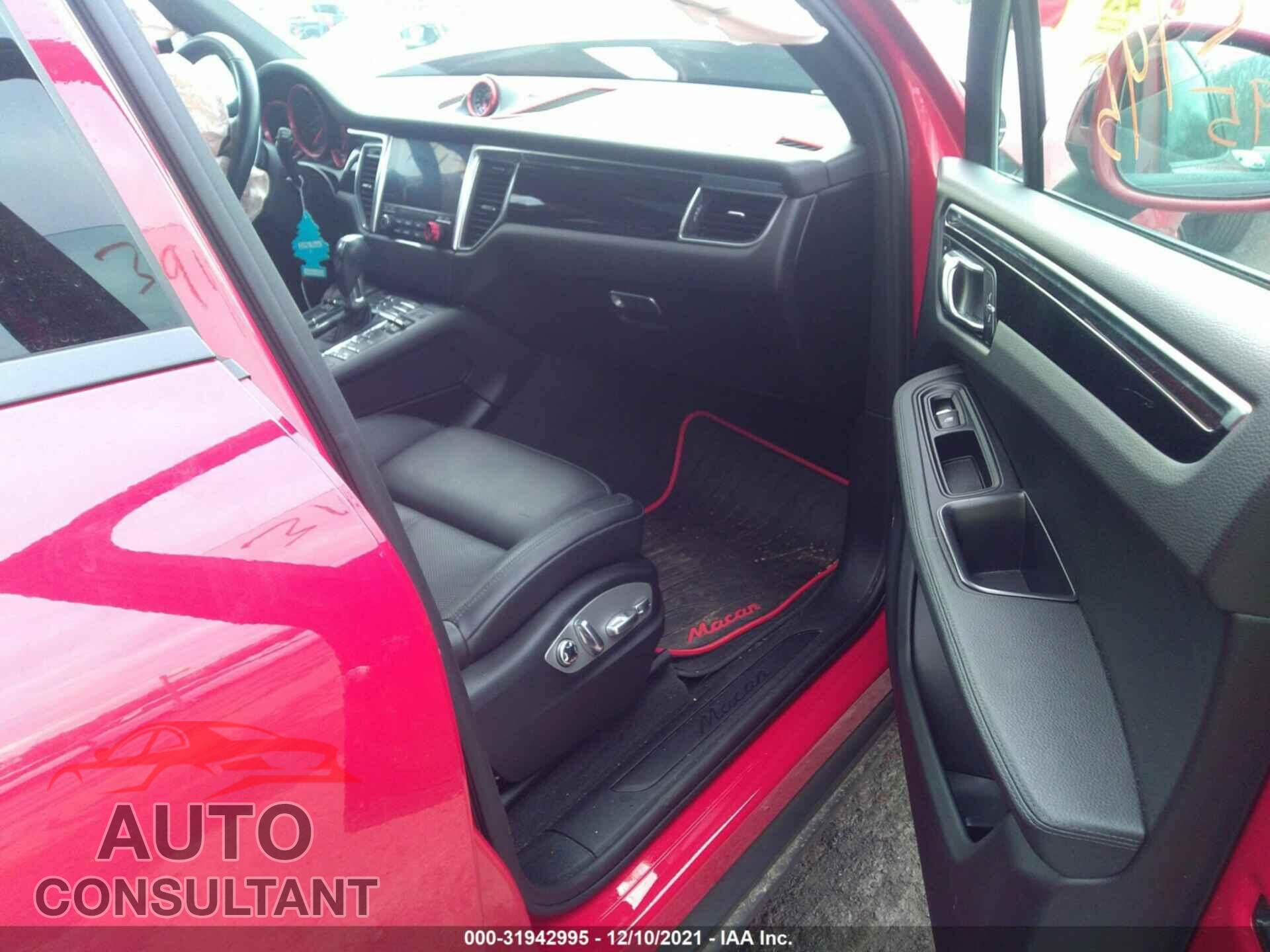 PORSCHE MACAN 2018 - WP1AA2A57JLB18181