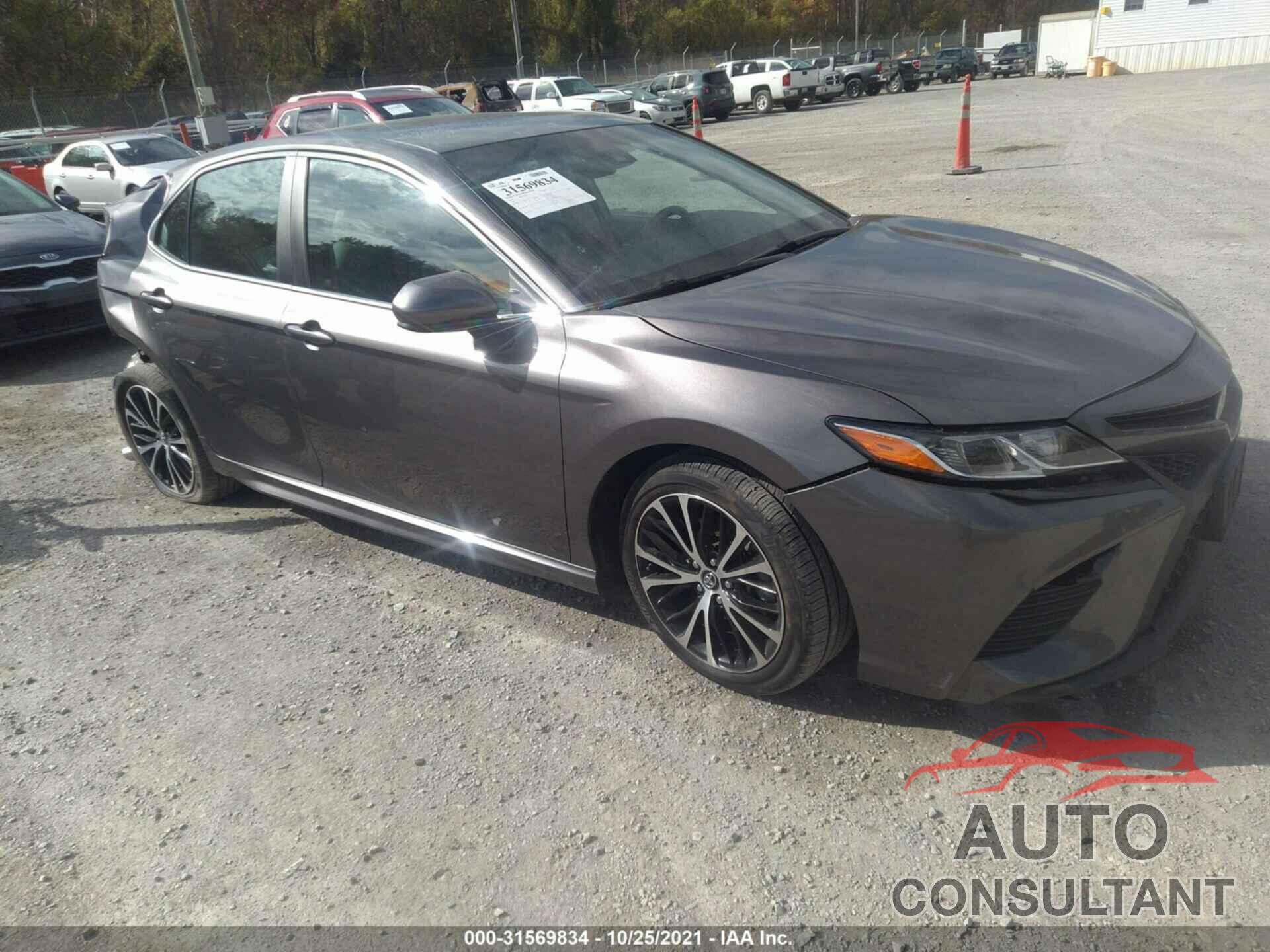 TOYOTA CAMRY 2018 - 4T1B11HK6JU118951