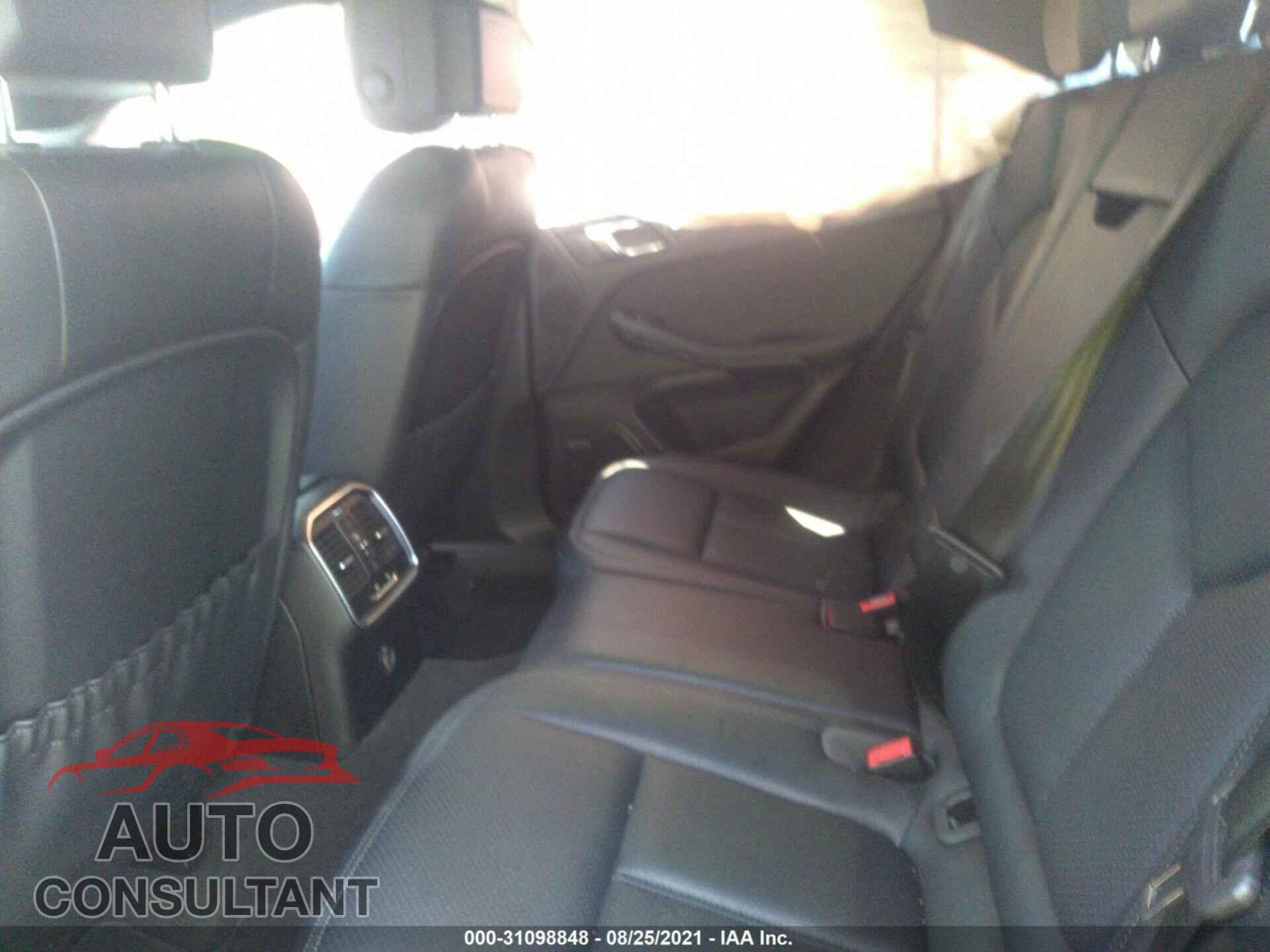 PORSCHE MACAN 2017 - WP1AA2A57HLB82201