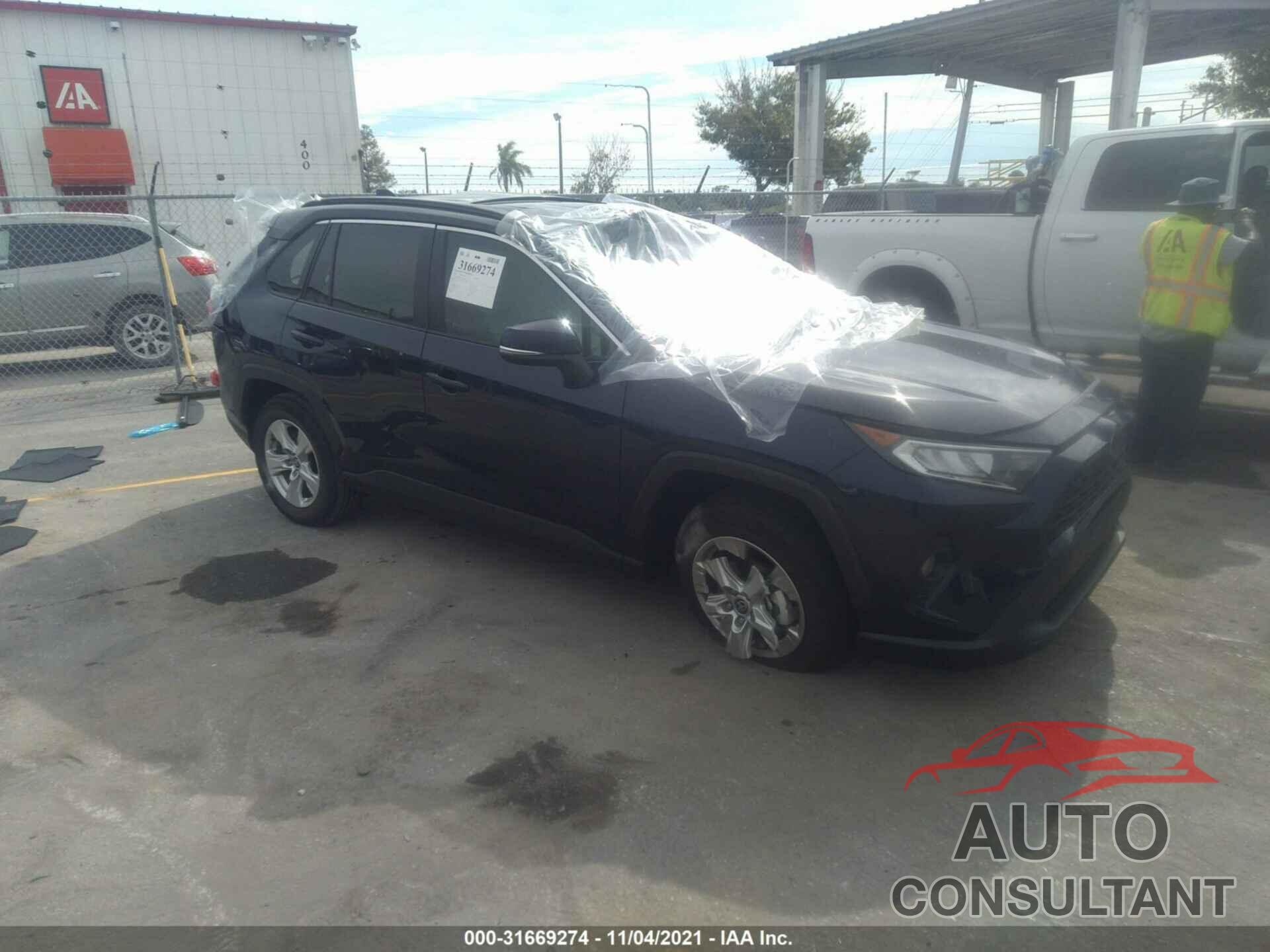 TOYOTA RAV4 2021 - 2T3W1RFV5MW157619