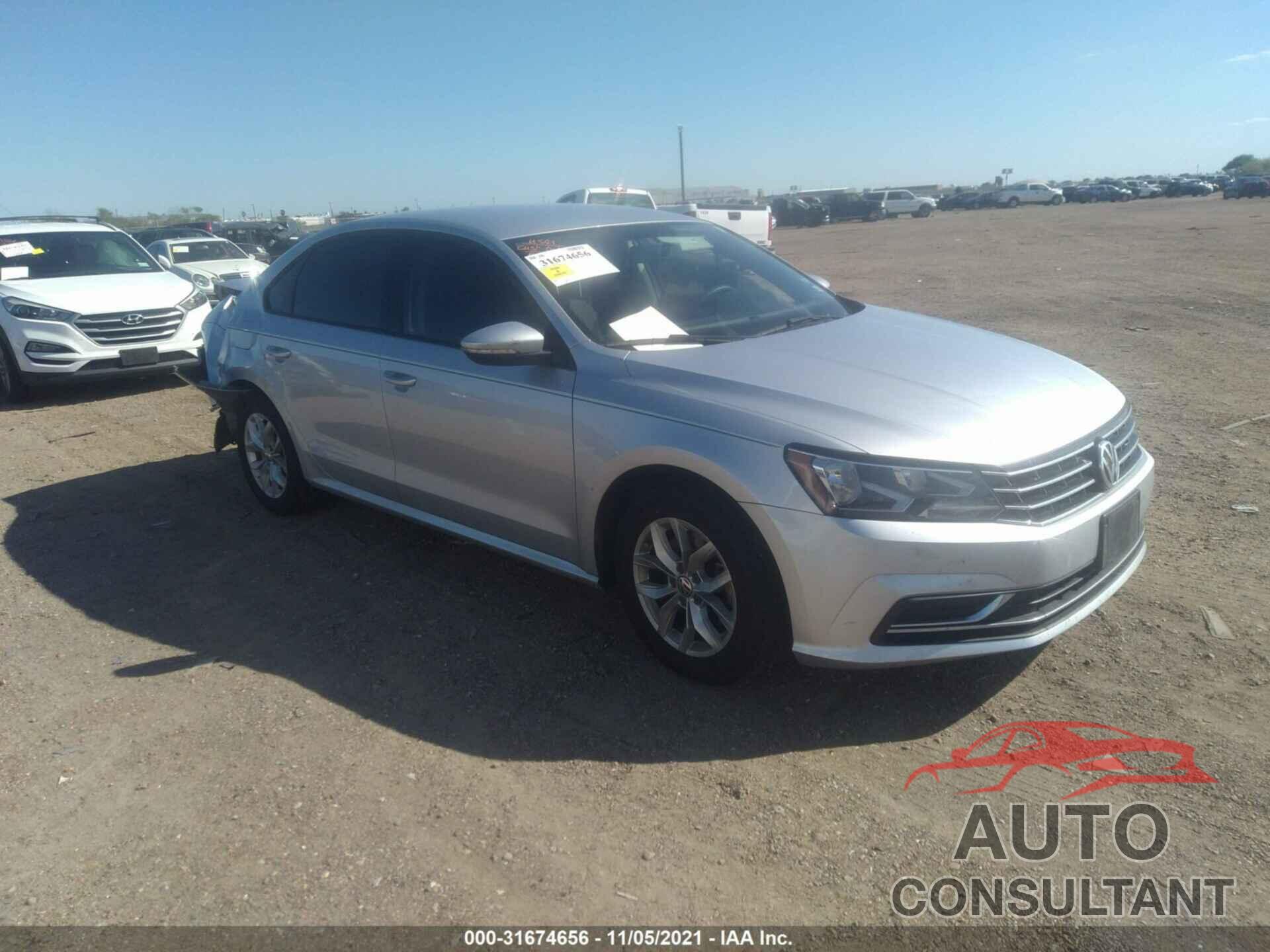 VOLKSWAGEN PASSAT 2018 - 1VWAA7A36JC046206