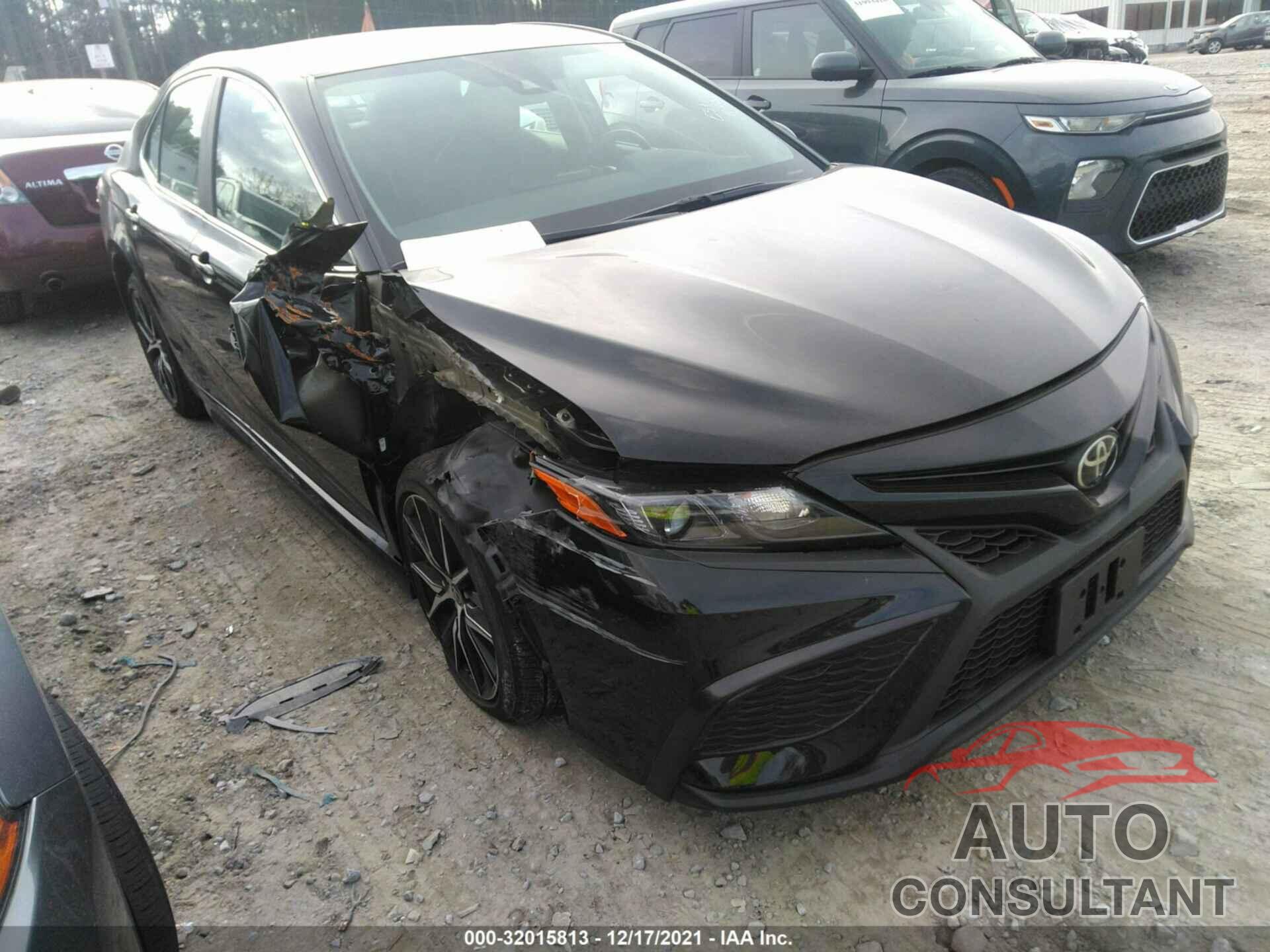 TOYOTA CAMRY 2021 - 4T1G11AK5MU573830