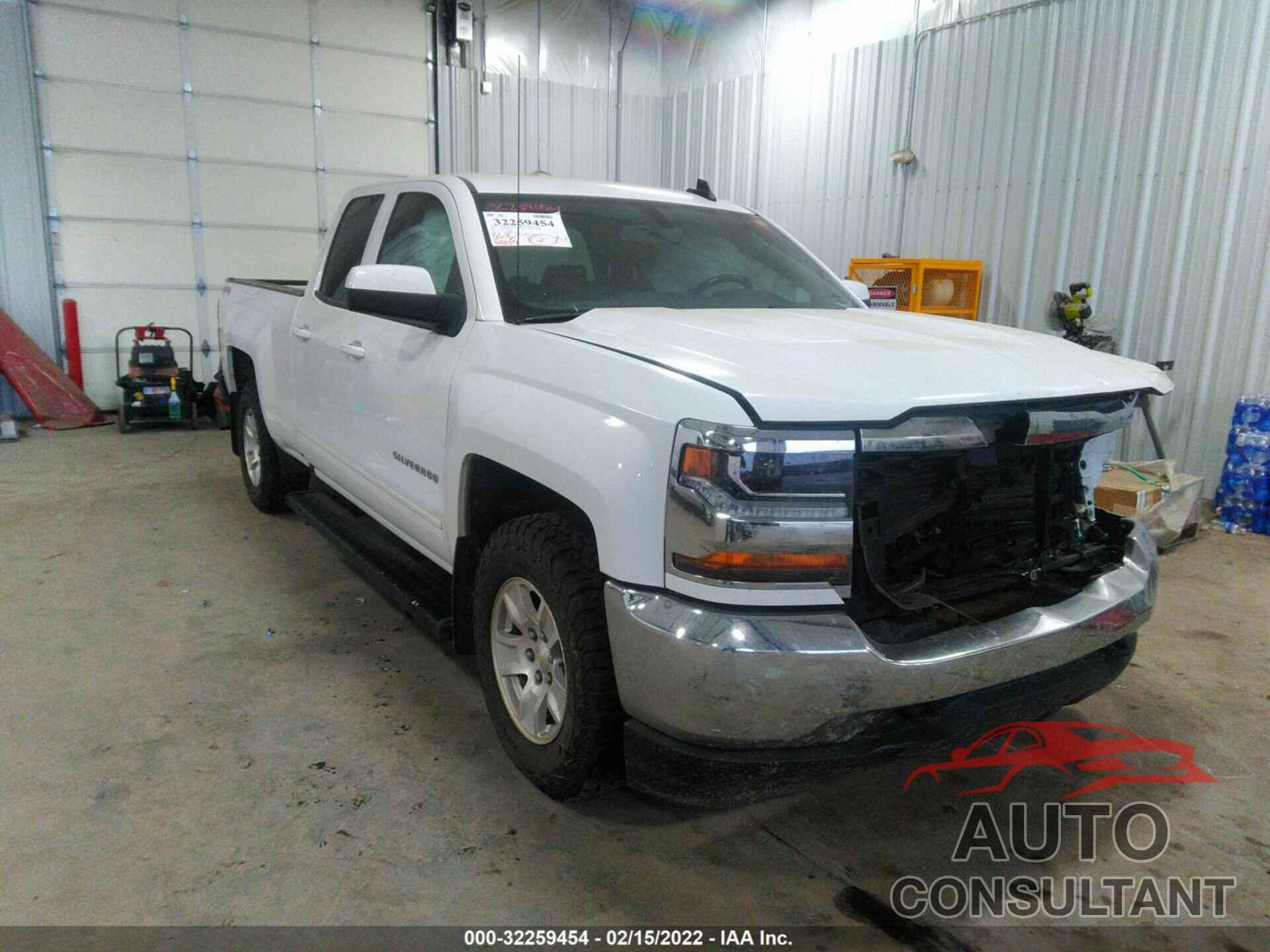 CHEVROLET SILVERADO 1500 2017 - 1GCVKREC6HZ378869