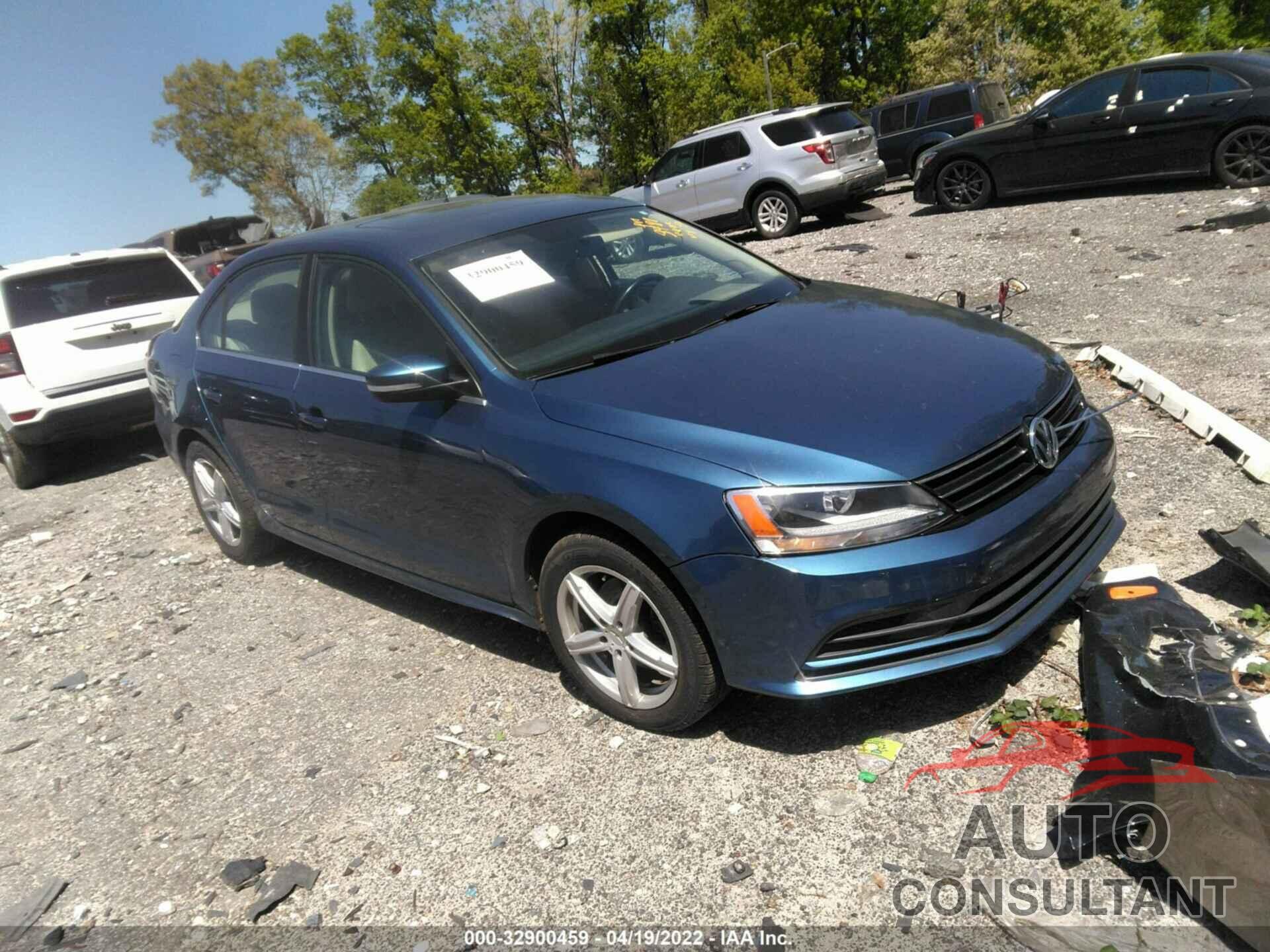 VOLKSWAGEN JETTA SEDAN 2016 - 3VWD67AJ5GM373488