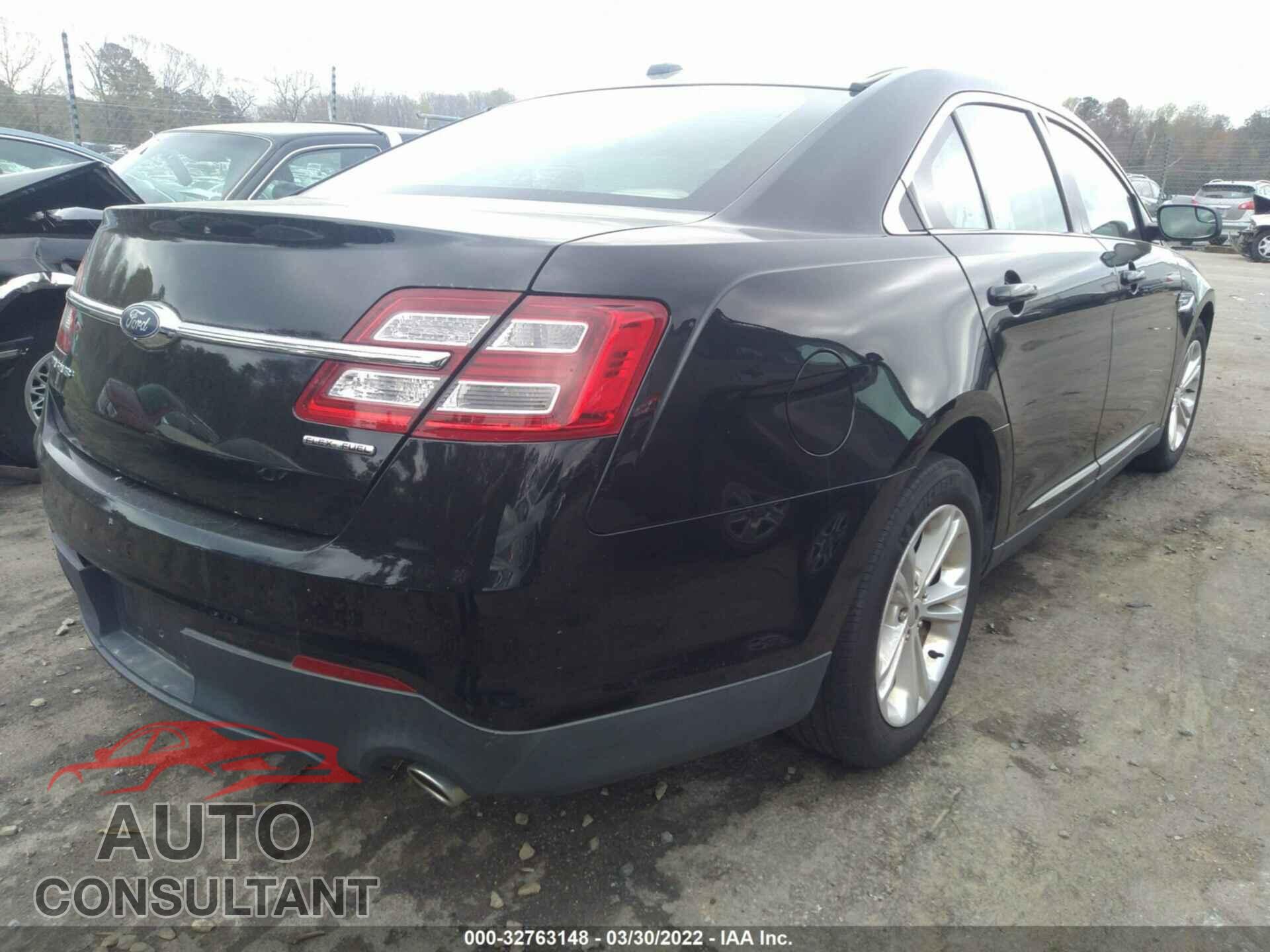 FORD TAURUS 2017 - 1FAHP2D80HG110985