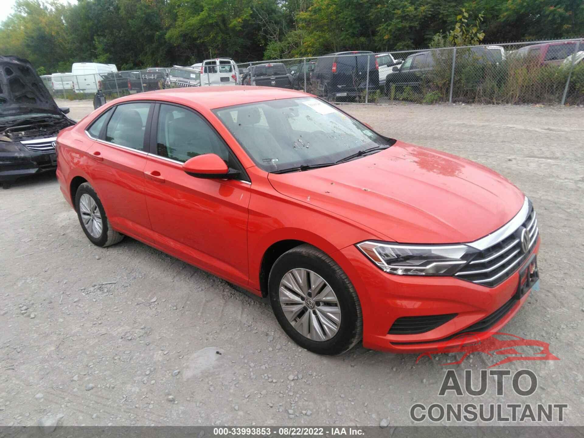 VOLKSWAGEN JETTA 2019 - 3VWN57BU4KM030776