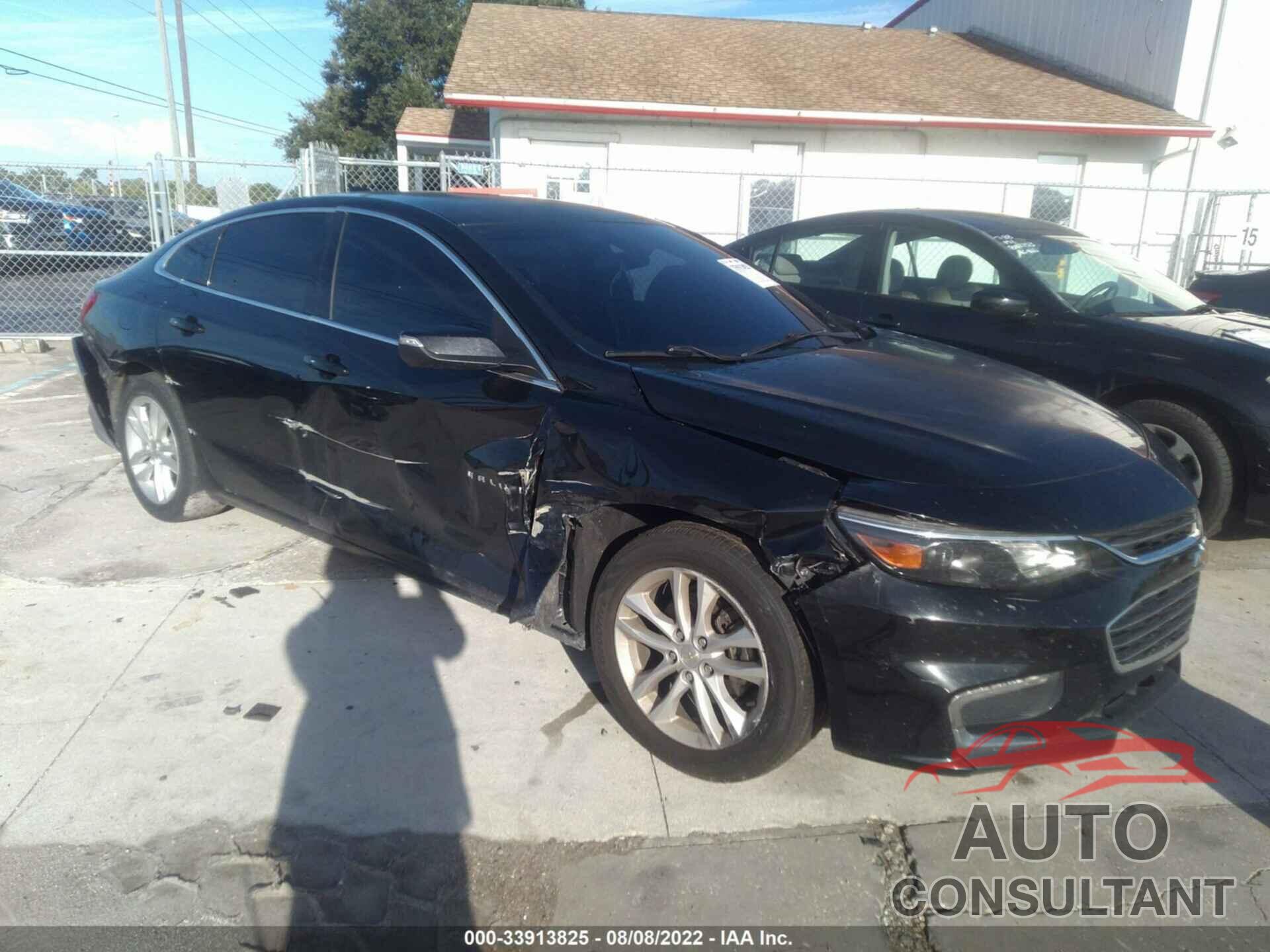 CHEVROLET MALIBU 2017 - 1G1ZE5ST5HF104885