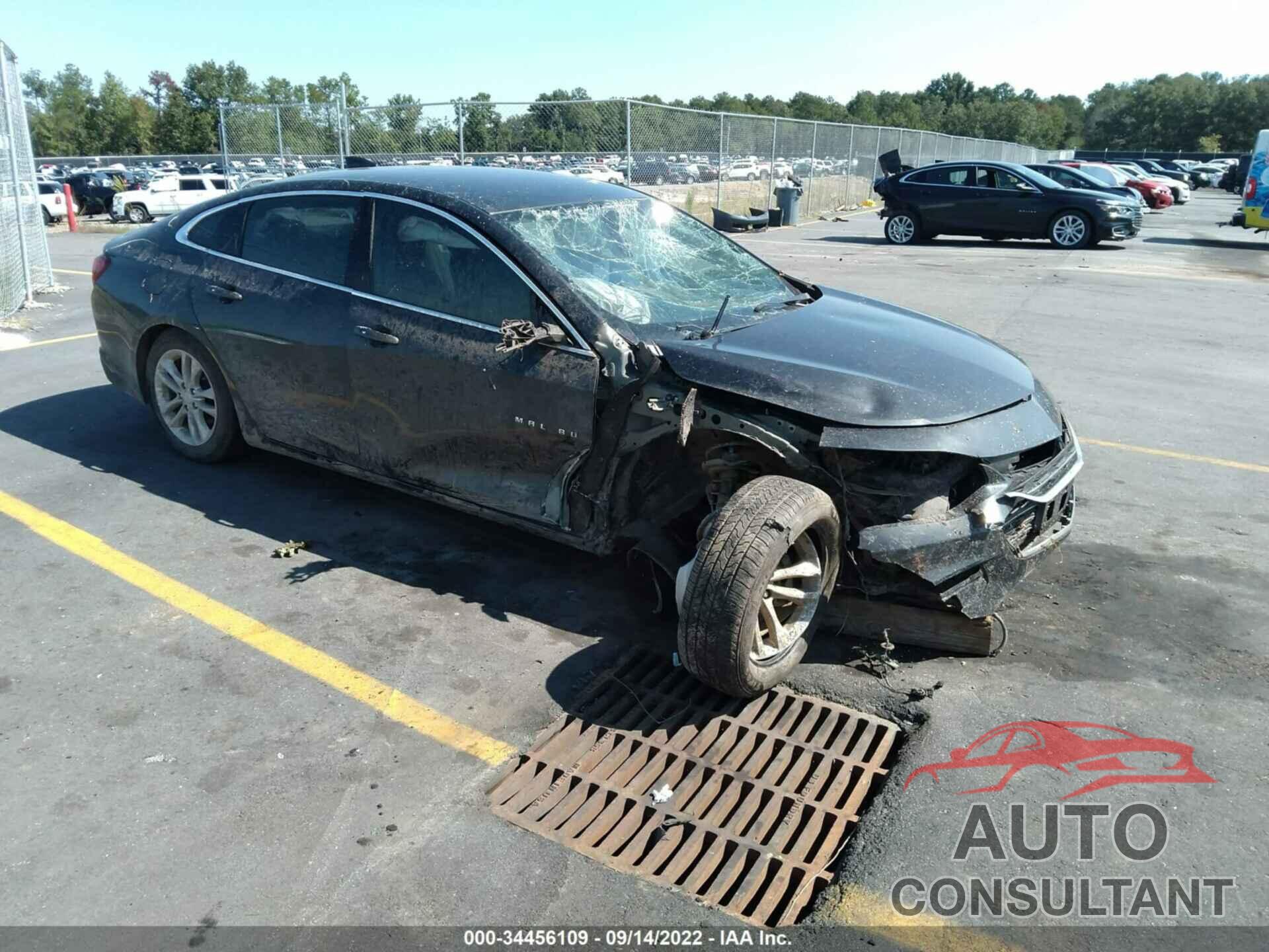 CHEVROLET MALIBU 2018 - 1G1ZD5ST3JF183417