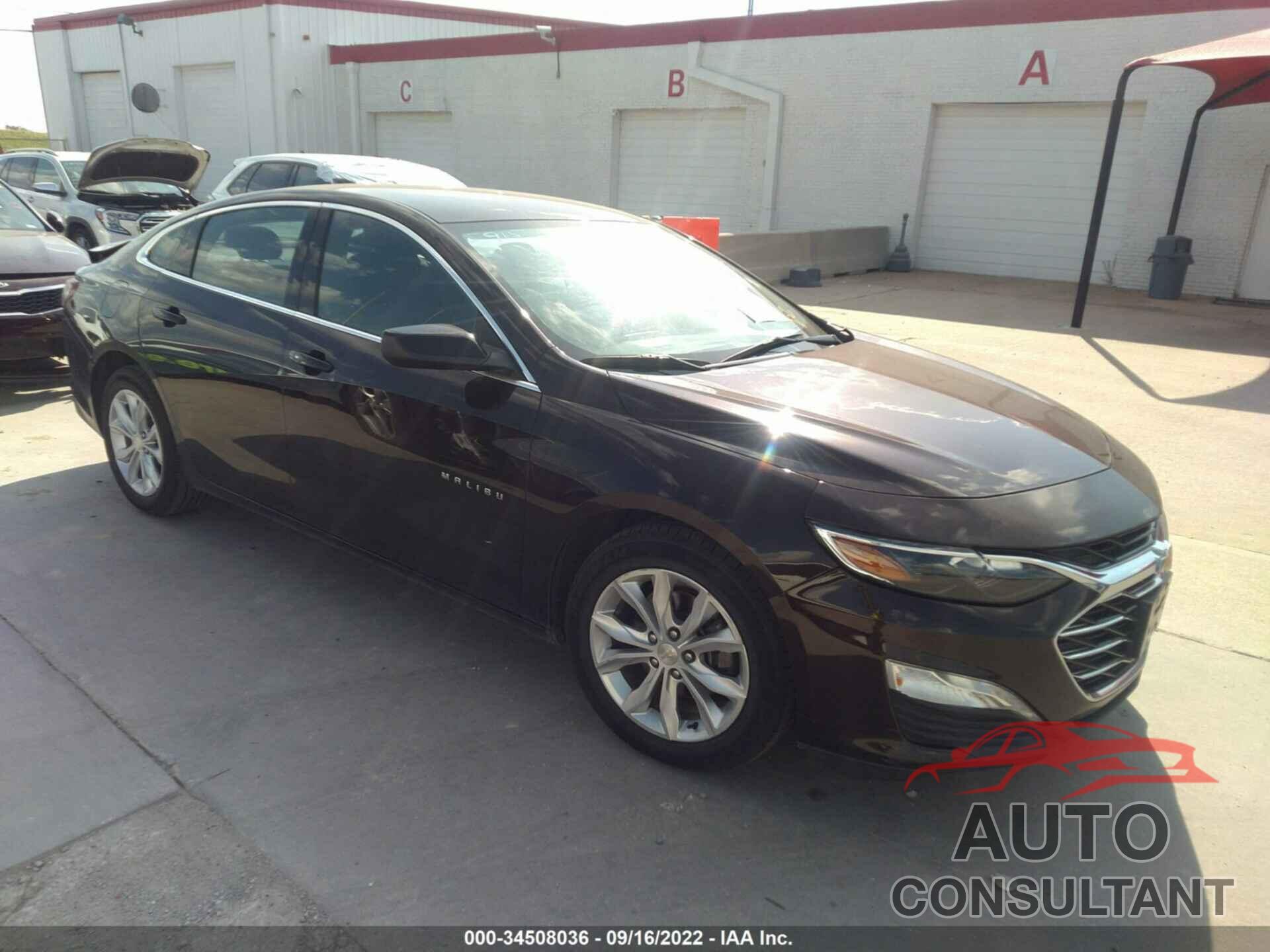 CHEVROLET MALIBU 2020 - 1G1ZD5STXLF030875